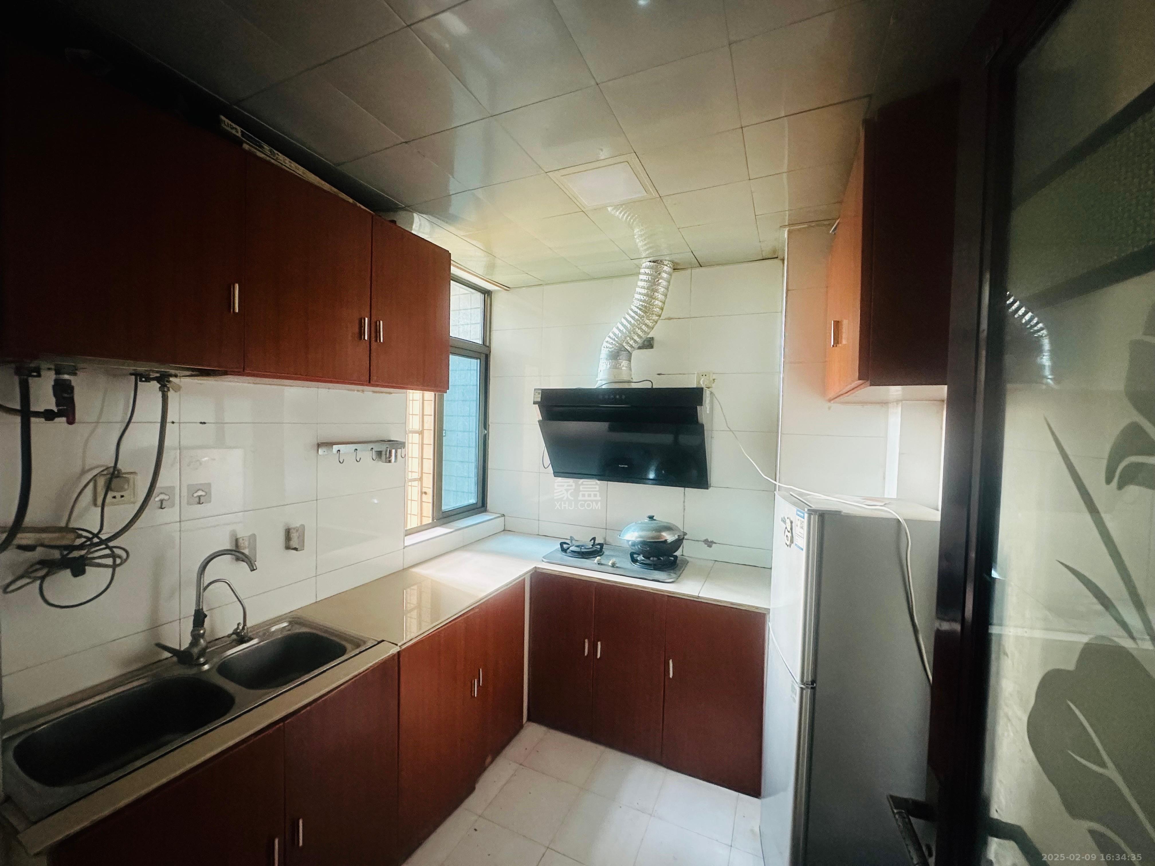 华府壹航线 3室2厅1卫 2300.0元/月 华府壹航线 3室2厅1卫 2300.0元/月室内图