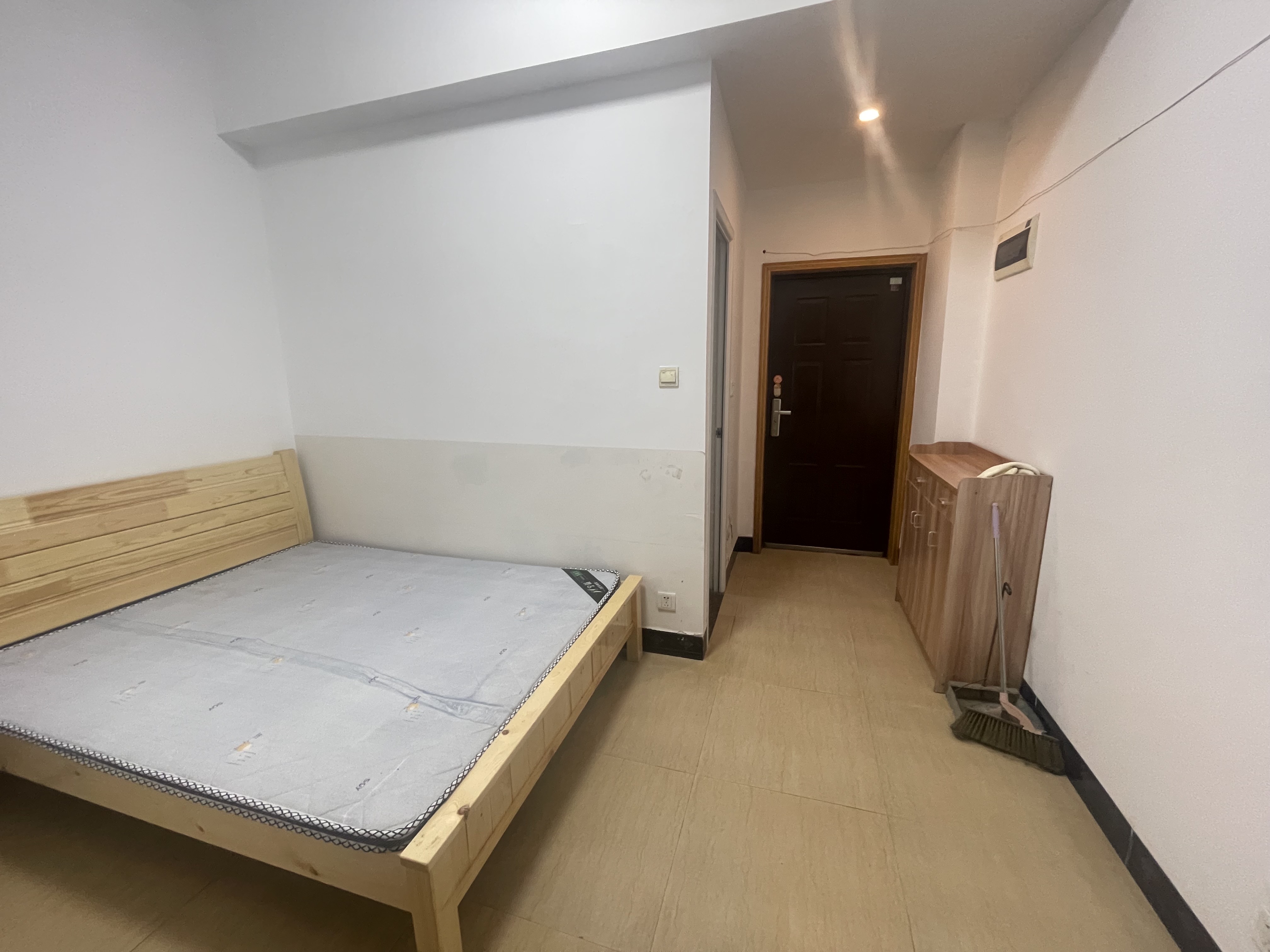 蓝筹公寓1栋  1室1厅1卫    1000.0元/月 蓝筹公寓1栋  1室1厅1卫    1000.0元/月户型图