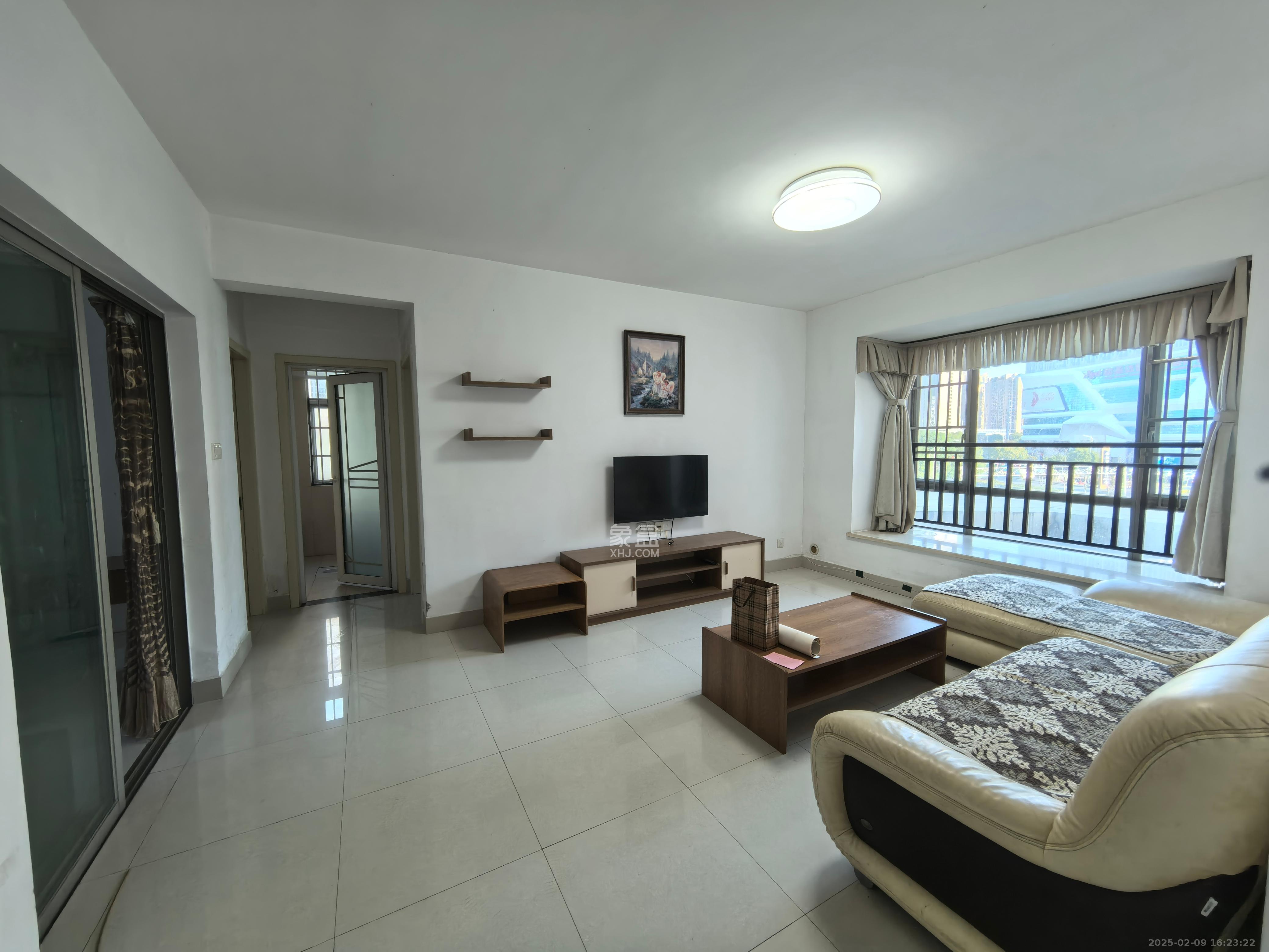 新城新世界一二三期 2室2厅1卫 2600.0元/月 新城新世界一二三期 2室2厅1卫 2600.0元/月室内图