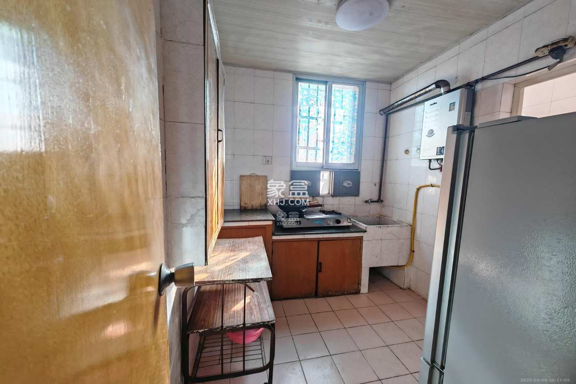 红旗区四片 2室1厅1卫 1400.0元/月 红旗区四片 2室1厅1卫 1400.0元/月室内图