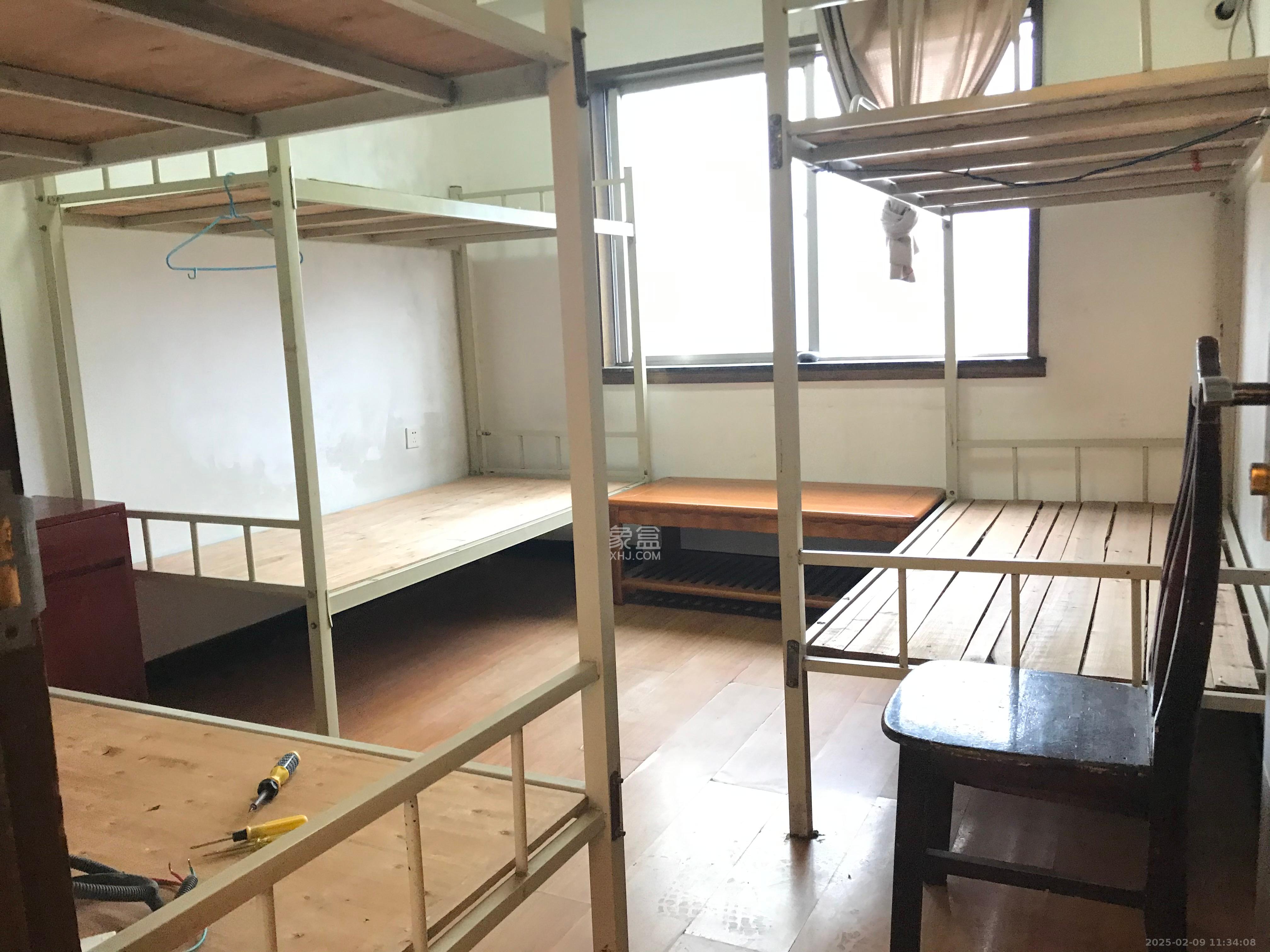 亮丽阁公寓  3室2厅1卫   1200.00元/月室内图