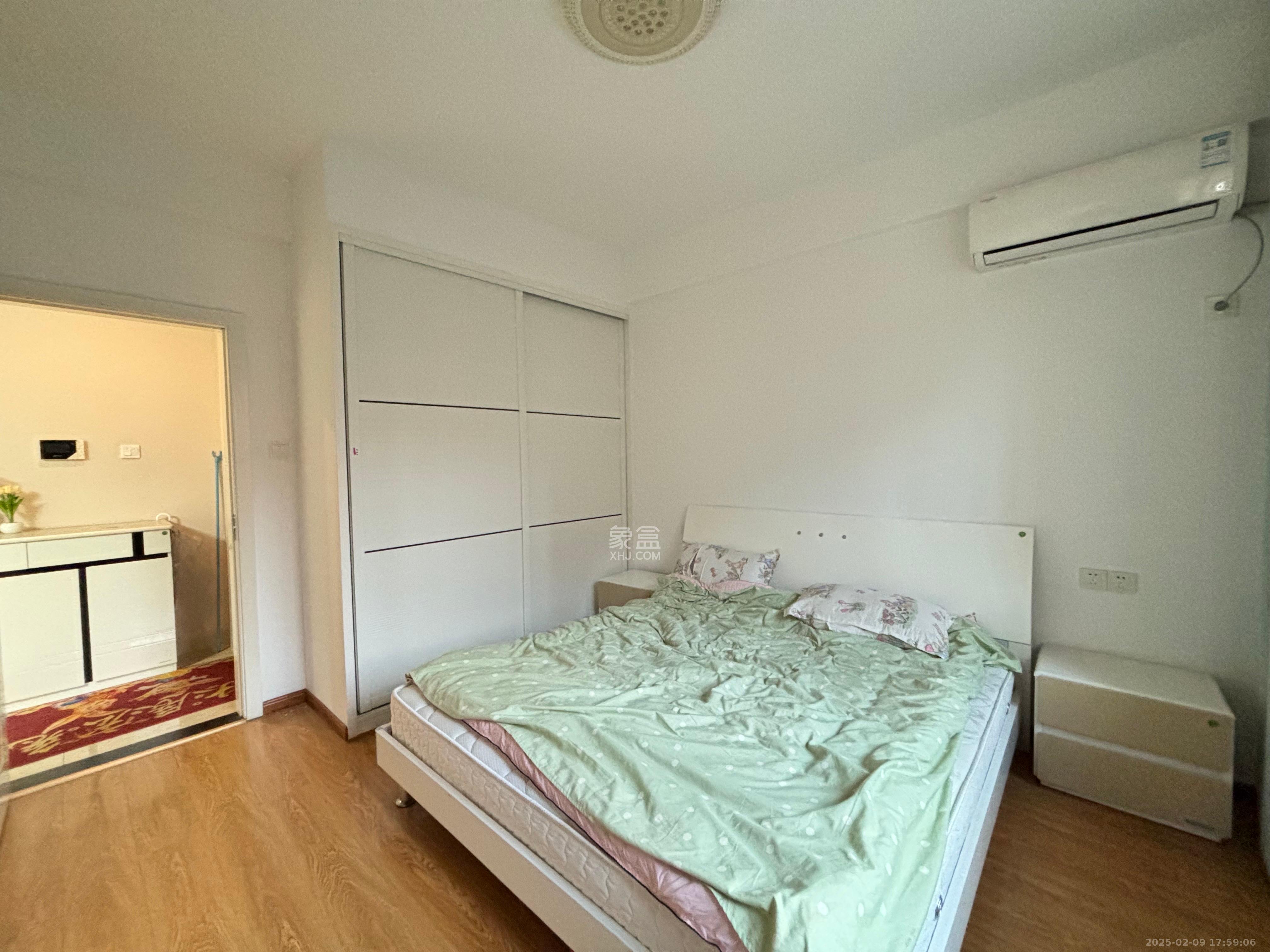 湖湘林语二期  3室2厅2卫   2100.00元/月室内图