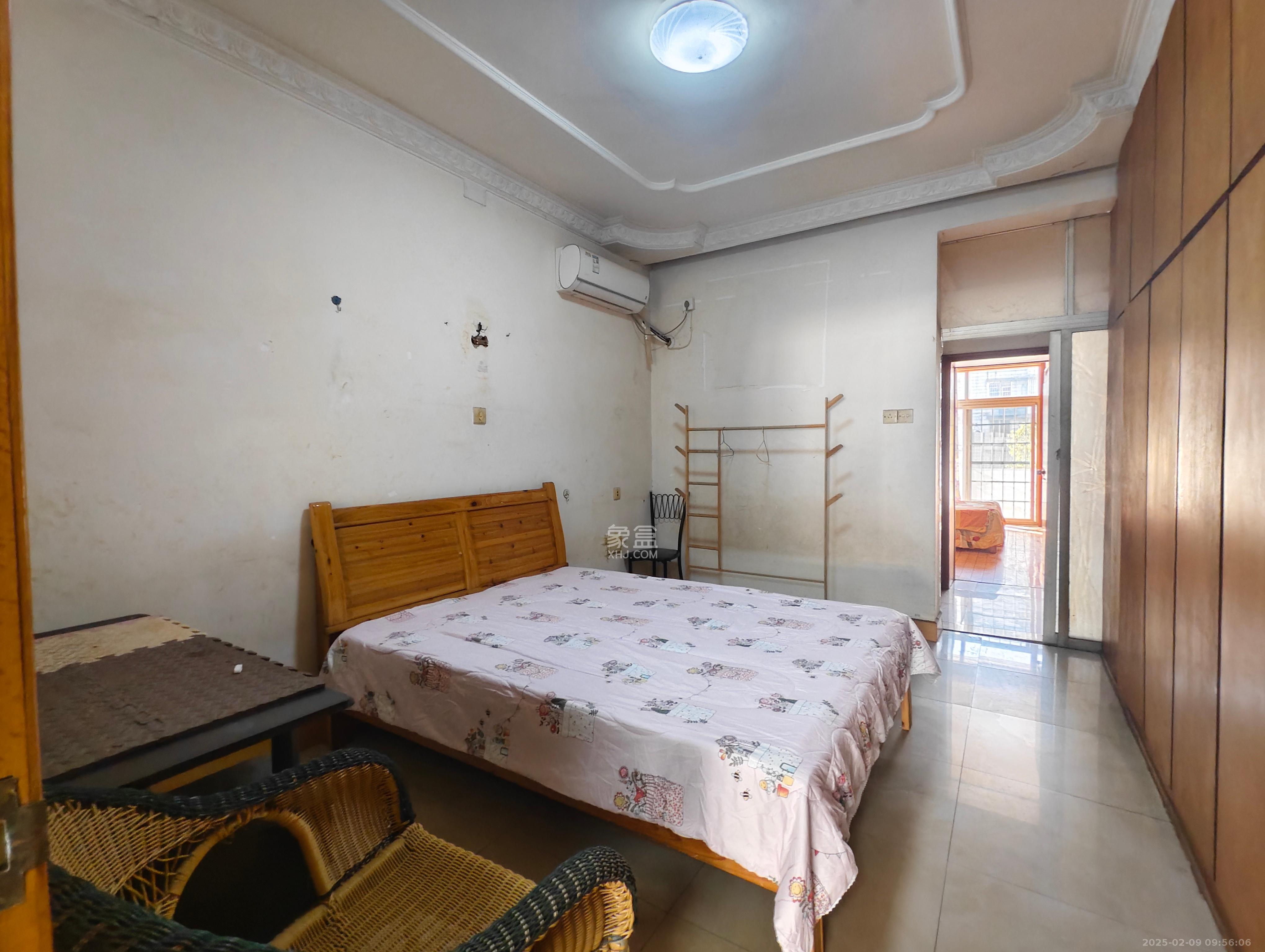 荷花园保险公司宿舍 3室2厅1卫 2000.0元/月 荷花园保险公司宿舍 3室2厅1卫 2000.0元/月室内图