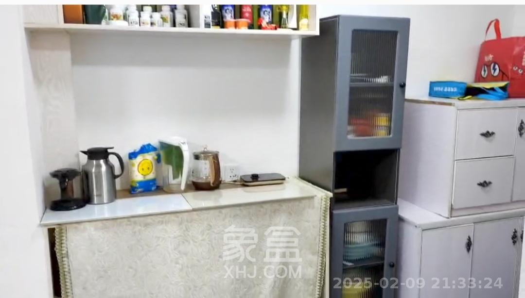 长房中庭国际（东郡华蓉广场）  1室1厅1卫   2600.00元/月室内图