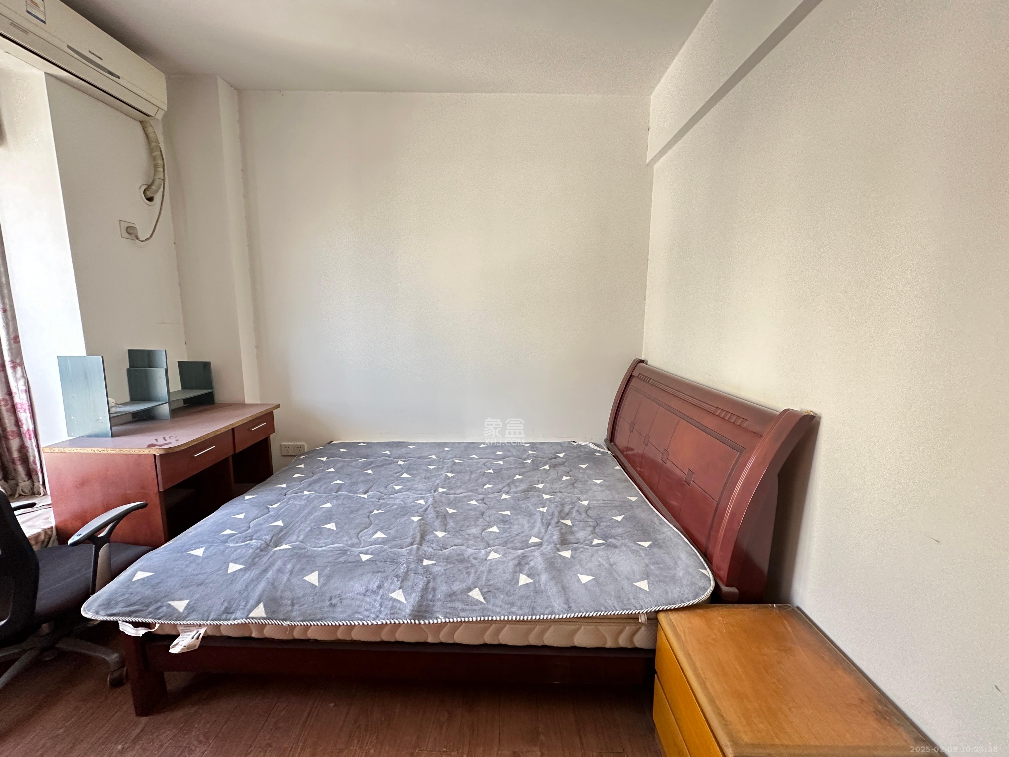 长房西城湾  2室2厅1卫   2399.00元/月室内图