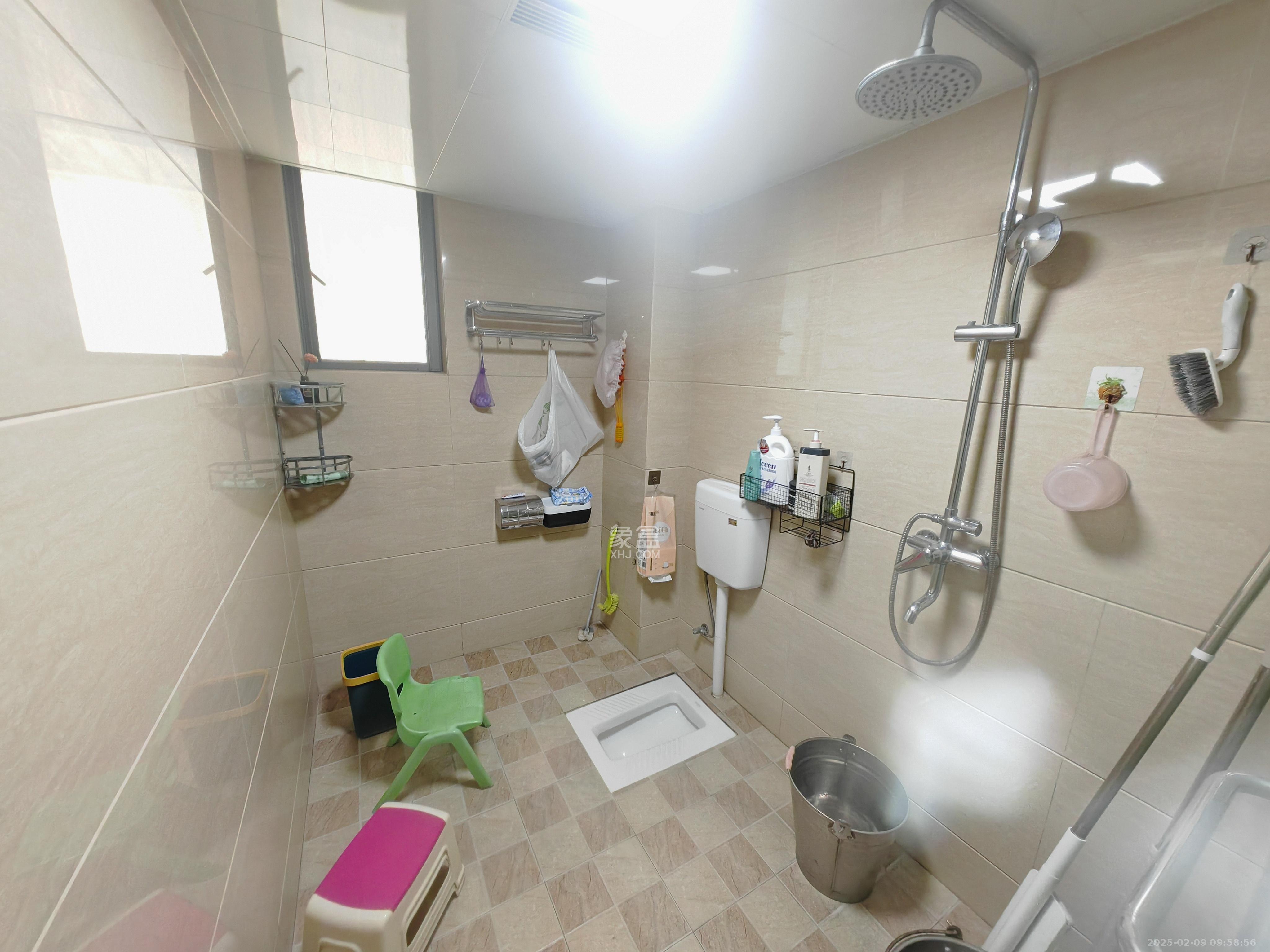 东方芙蓉  4室2厅2卫   4000.00元/月室内图