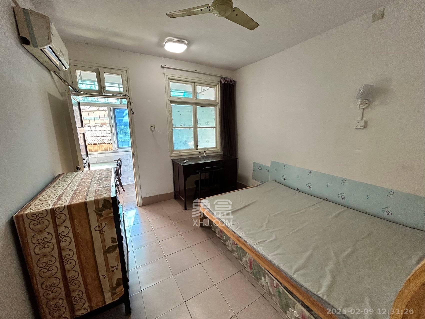 凤凰台巷散盘  1室1厅1卫    1700.0元/月 凤凰台巷散盘  1室1厅1卫    1700.0元/月室内图