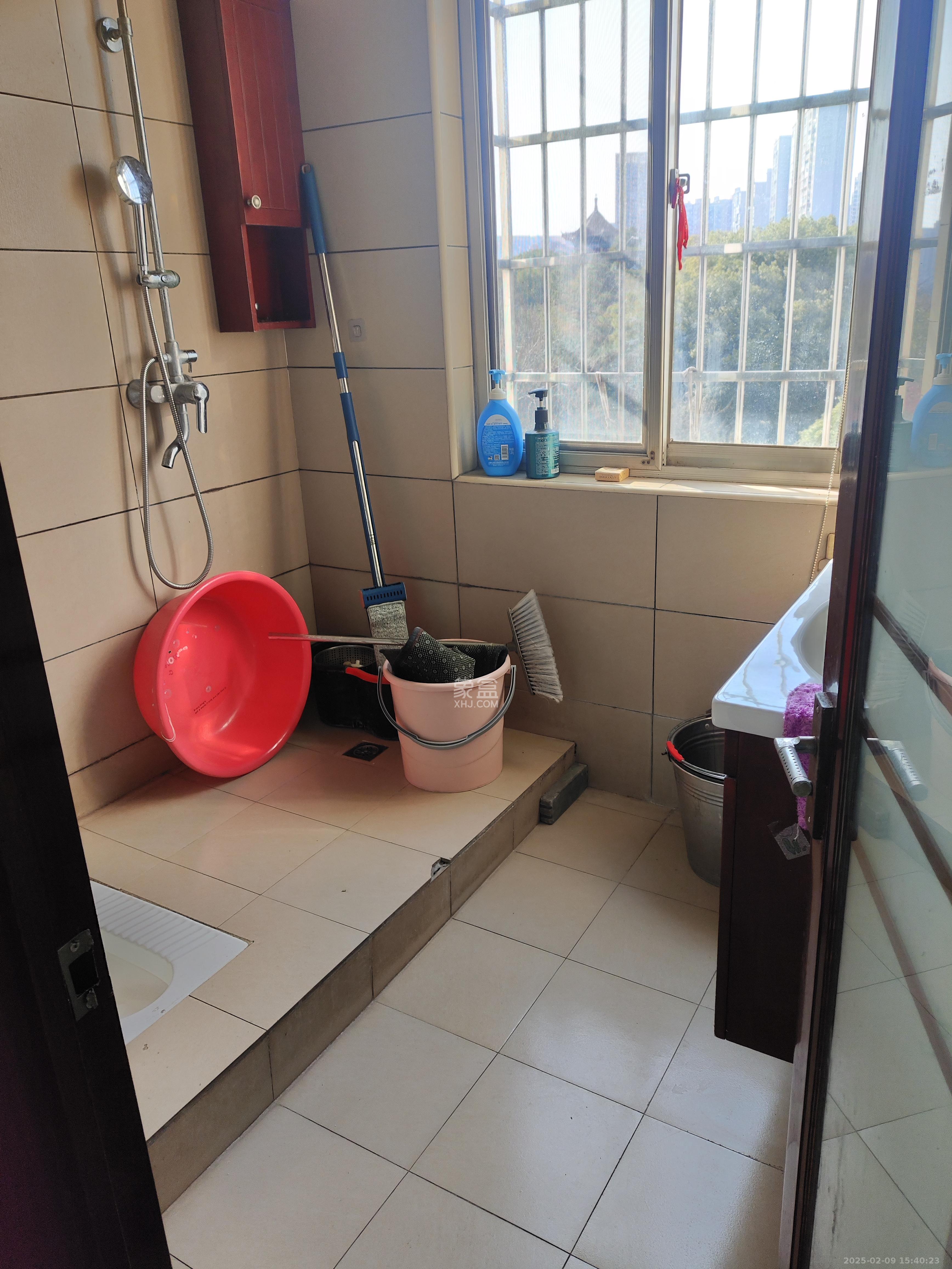 华雅花园 3室2厅2卫 3500.0元/月 华雅花园 3室2厅2卫 3500.0元/月室内图