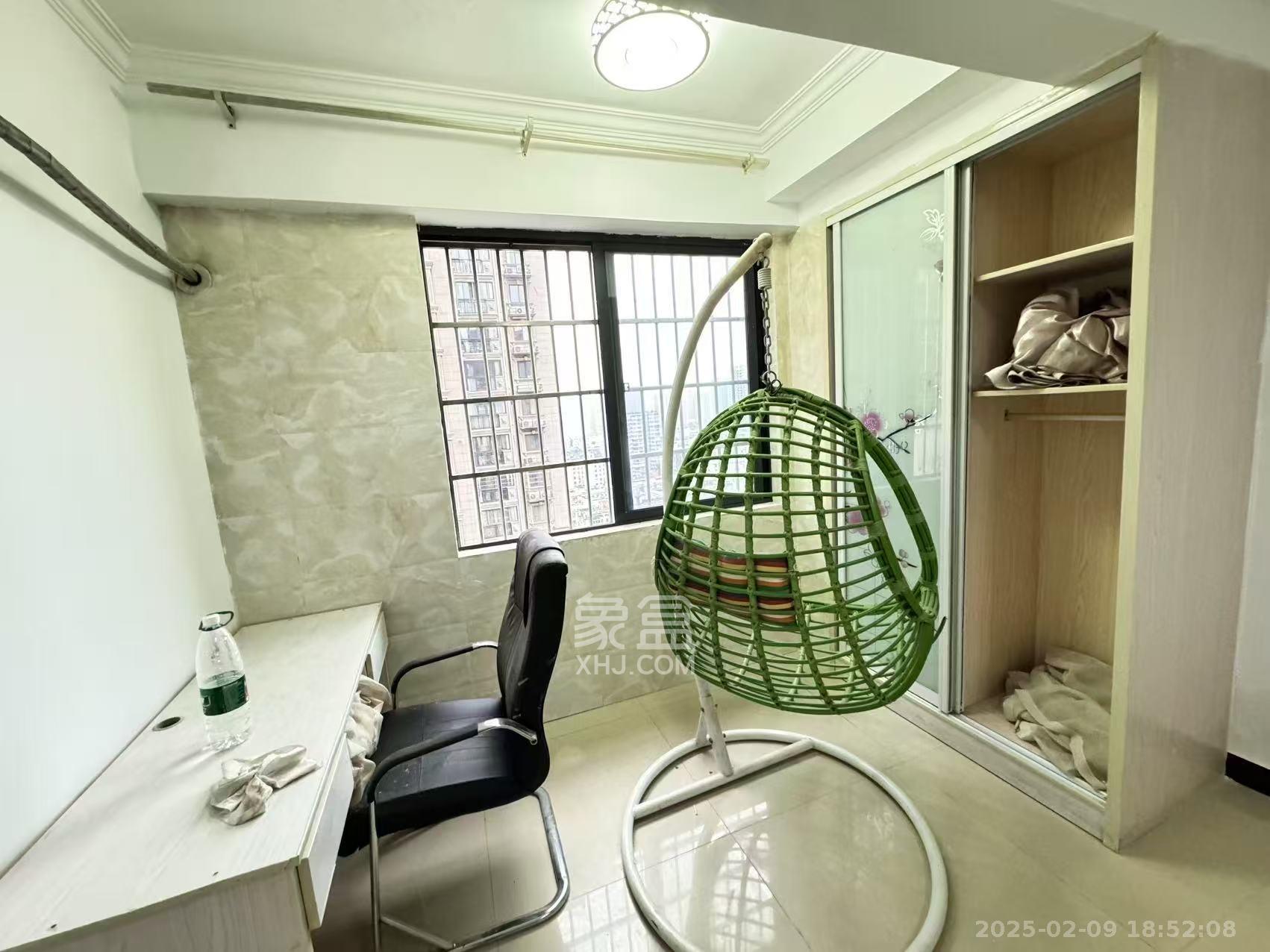 阳光锦城  1室1厅1卫    1700.0元/月 阳光锦城  1室1厅1卫    1700.0元/月室内图