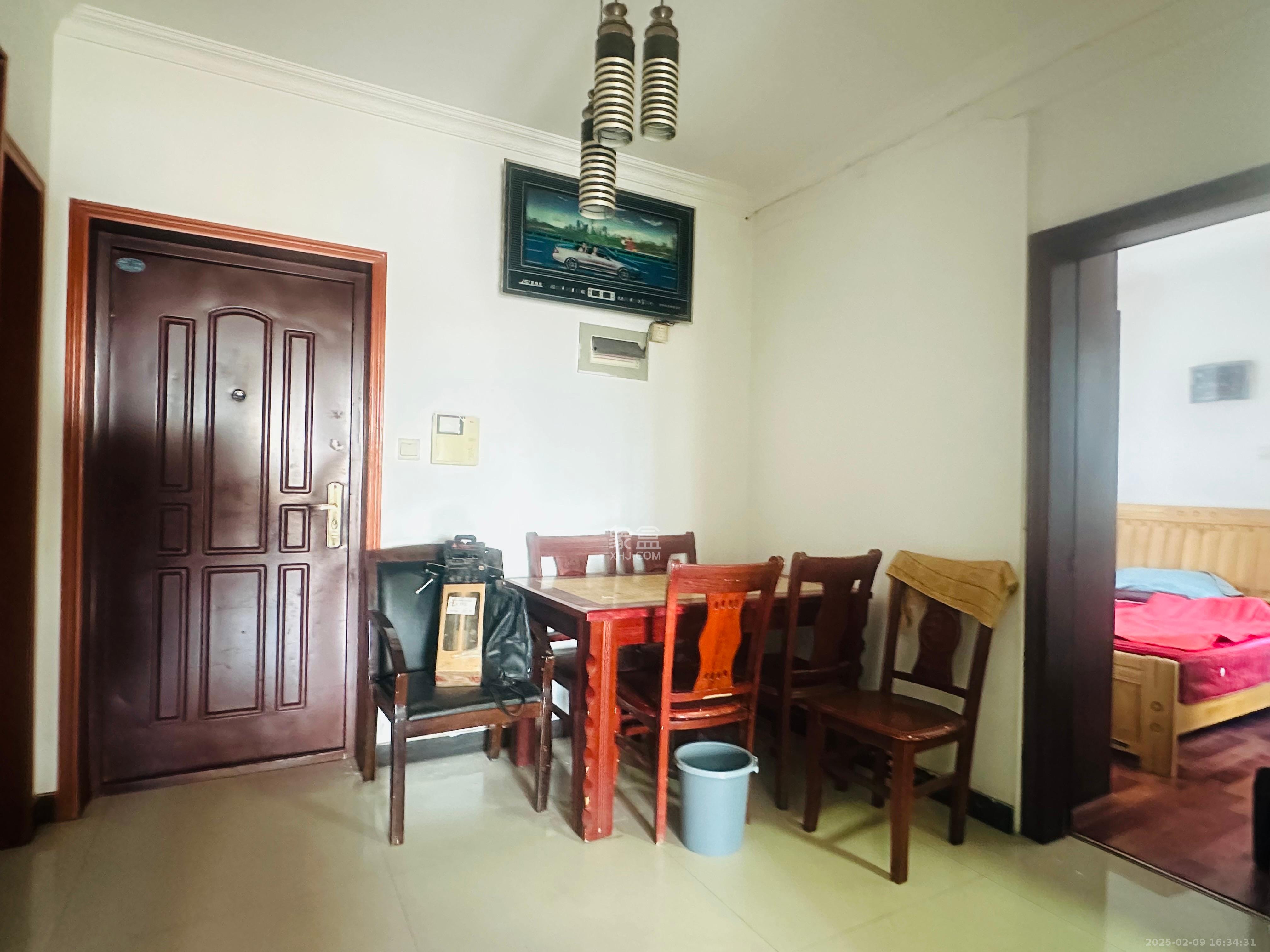 华府壹航线 3室2厅1卫 2300.0元/月 华府壹航线 3室2厅1卫 2300.0元/月室内图