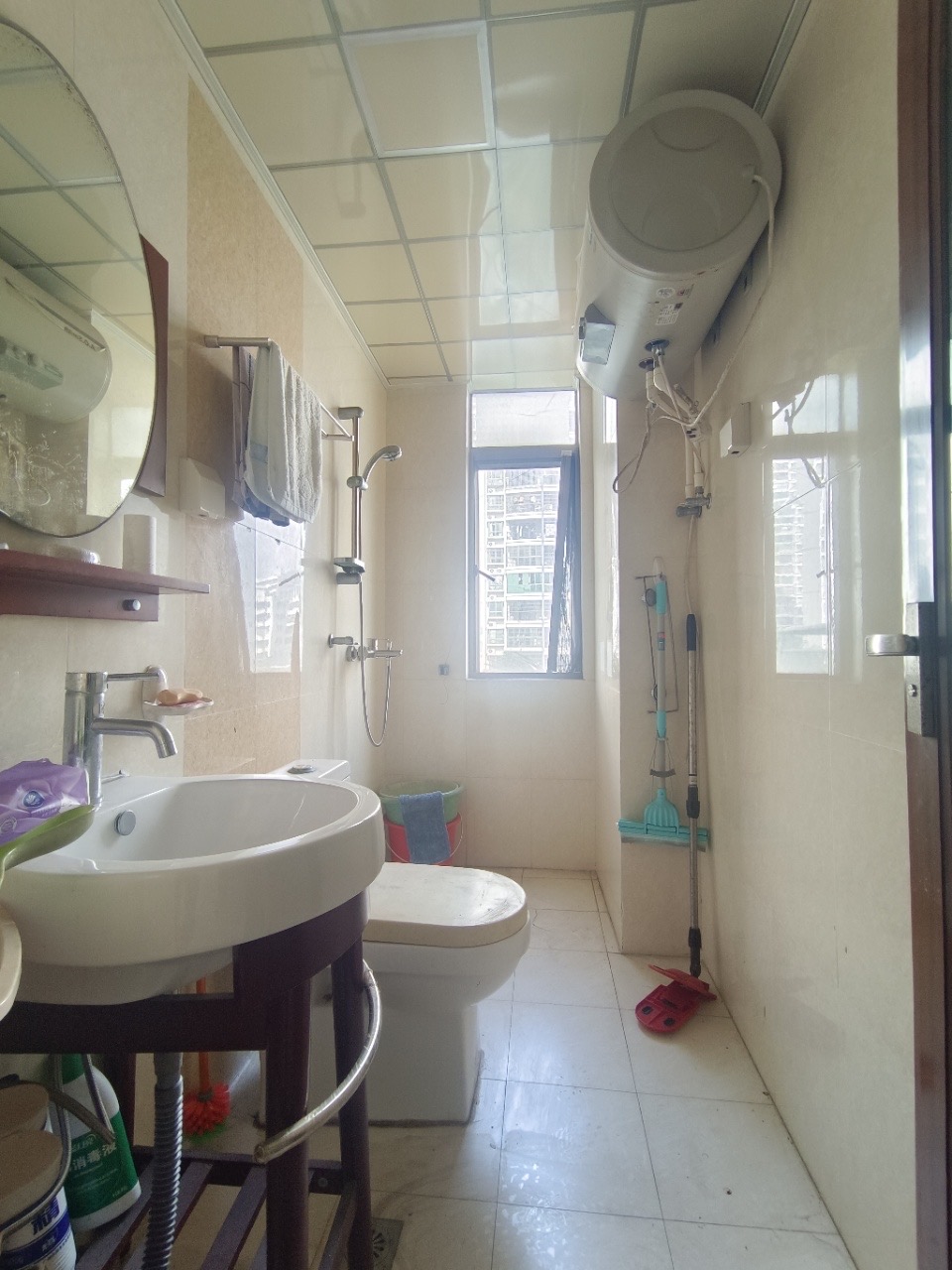 三林怡和园  1室2厅1卫    79.0万 三林怡和园  1室2厅1卫    79.0万客厅