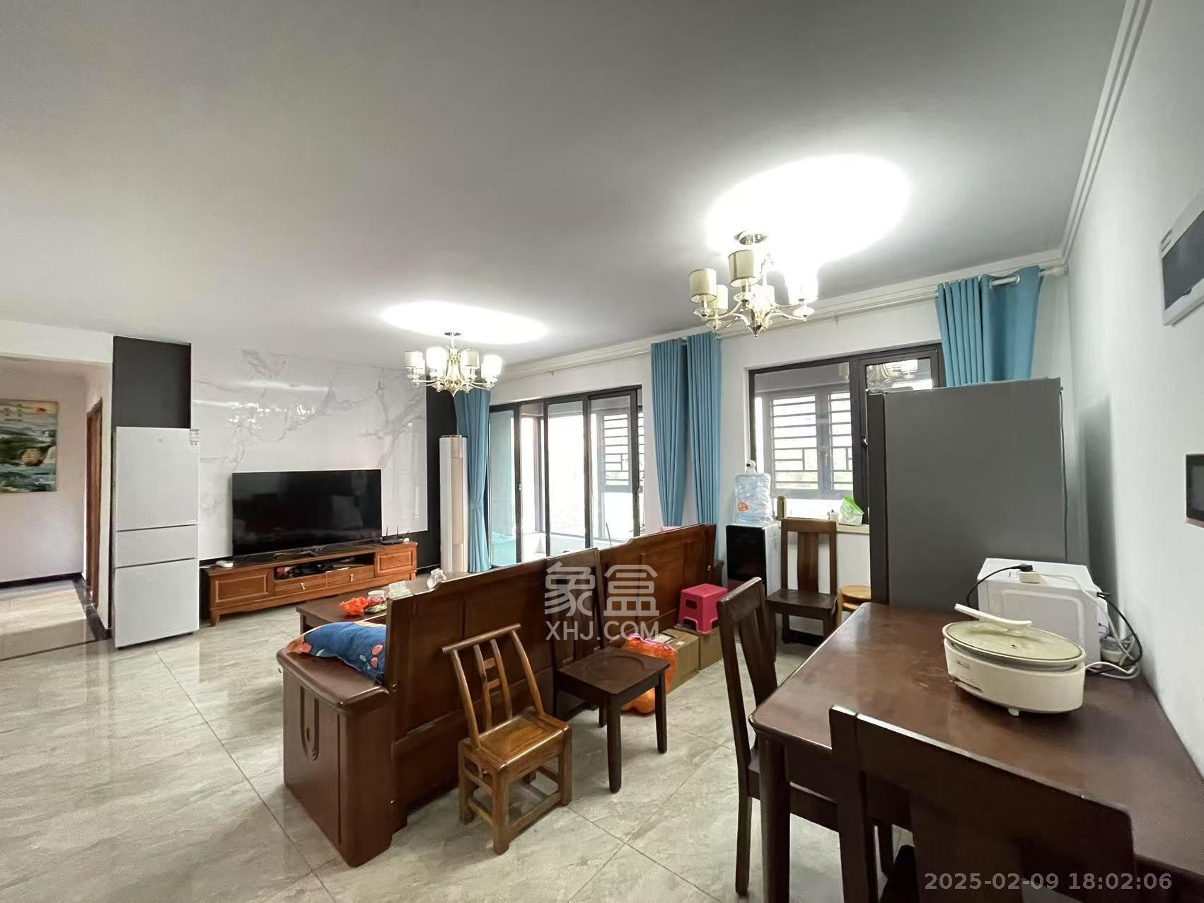 万润滨江天著  4室2厅2卫    2700.0元/月 万润滨江天著  4室2厅2卫    2700.0元/月室内图