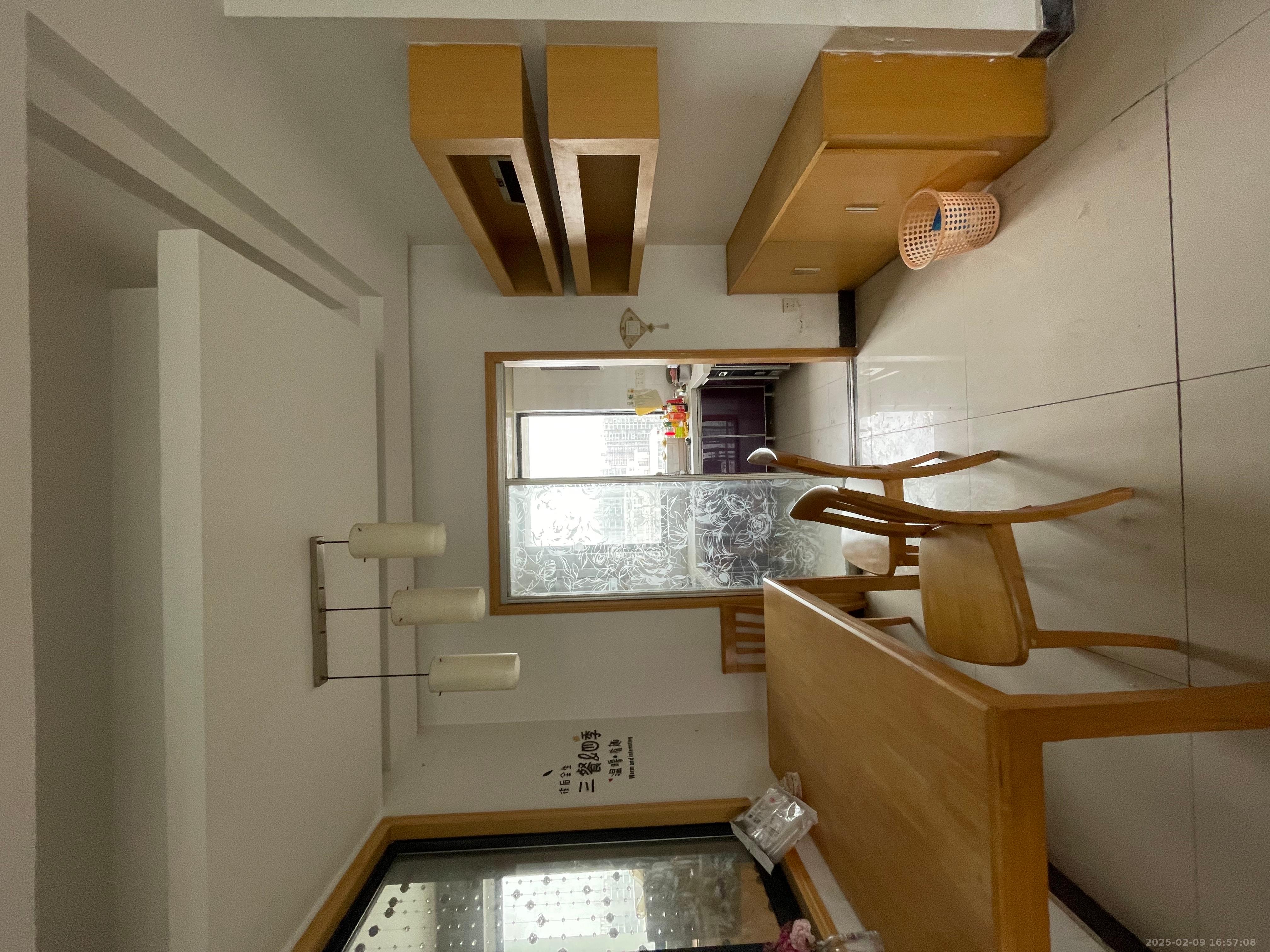 湘江世纪城鸿江苑 3室2厅1卫 1800.0元/月 湘江世纪城鸿江苑 3室2厅1卫 1800.0元/月室内图