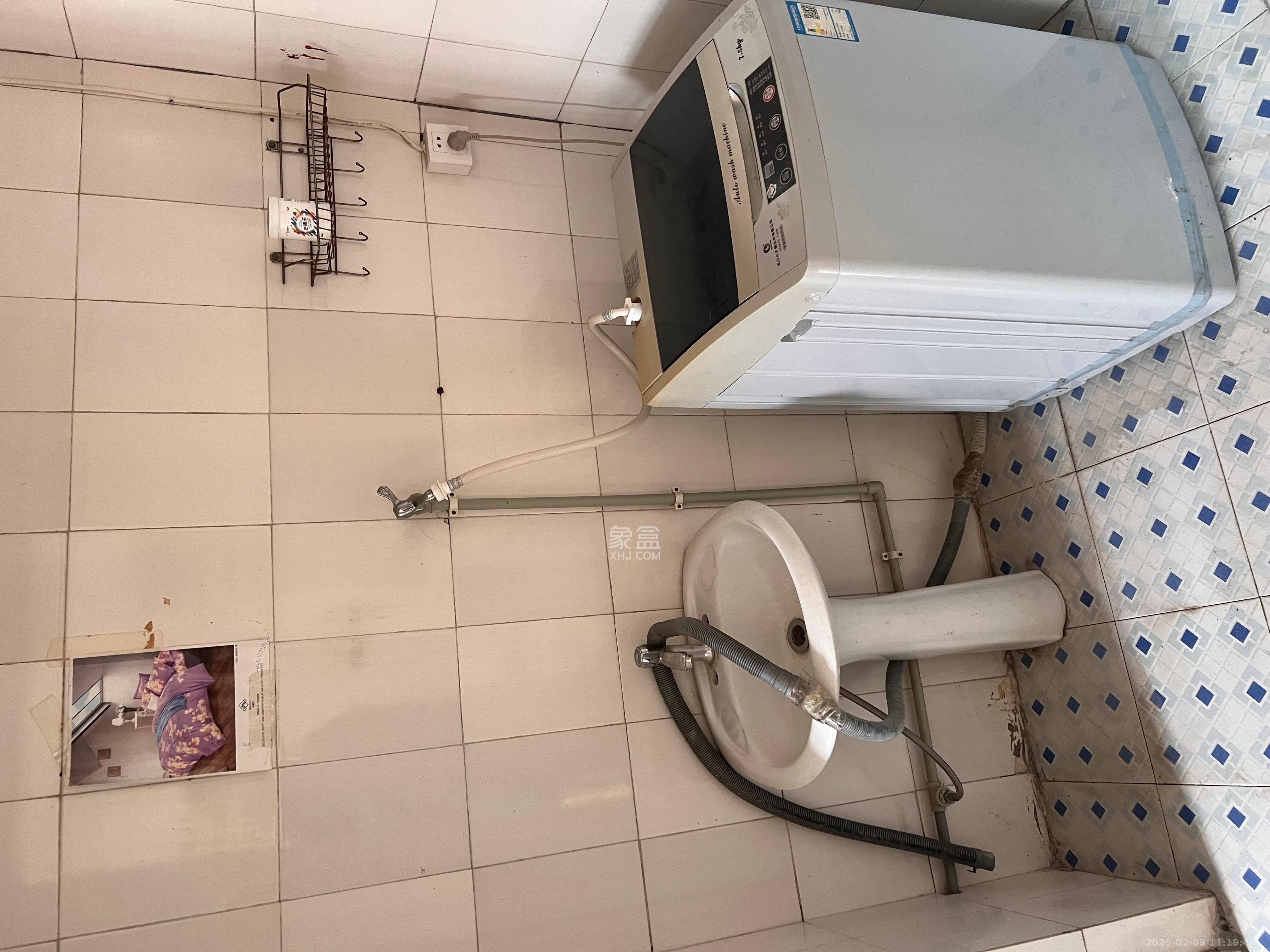 泉塘小区 3室2厅2卫 1280.0元/月 泉塘小区 3室2厅2卫 1280.0元/月室内图