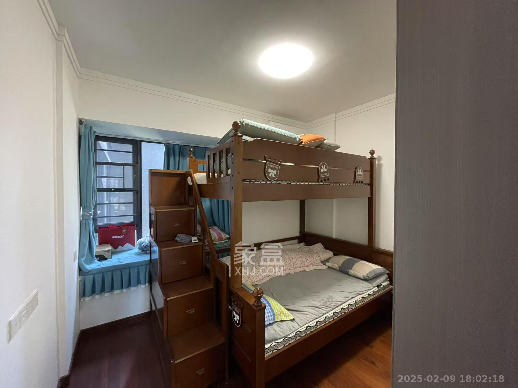 万润滨江天著  4室2厅2卫    2700.0元/月 万润滨江天著  4室2厅2卫    2700.0元/月室内图