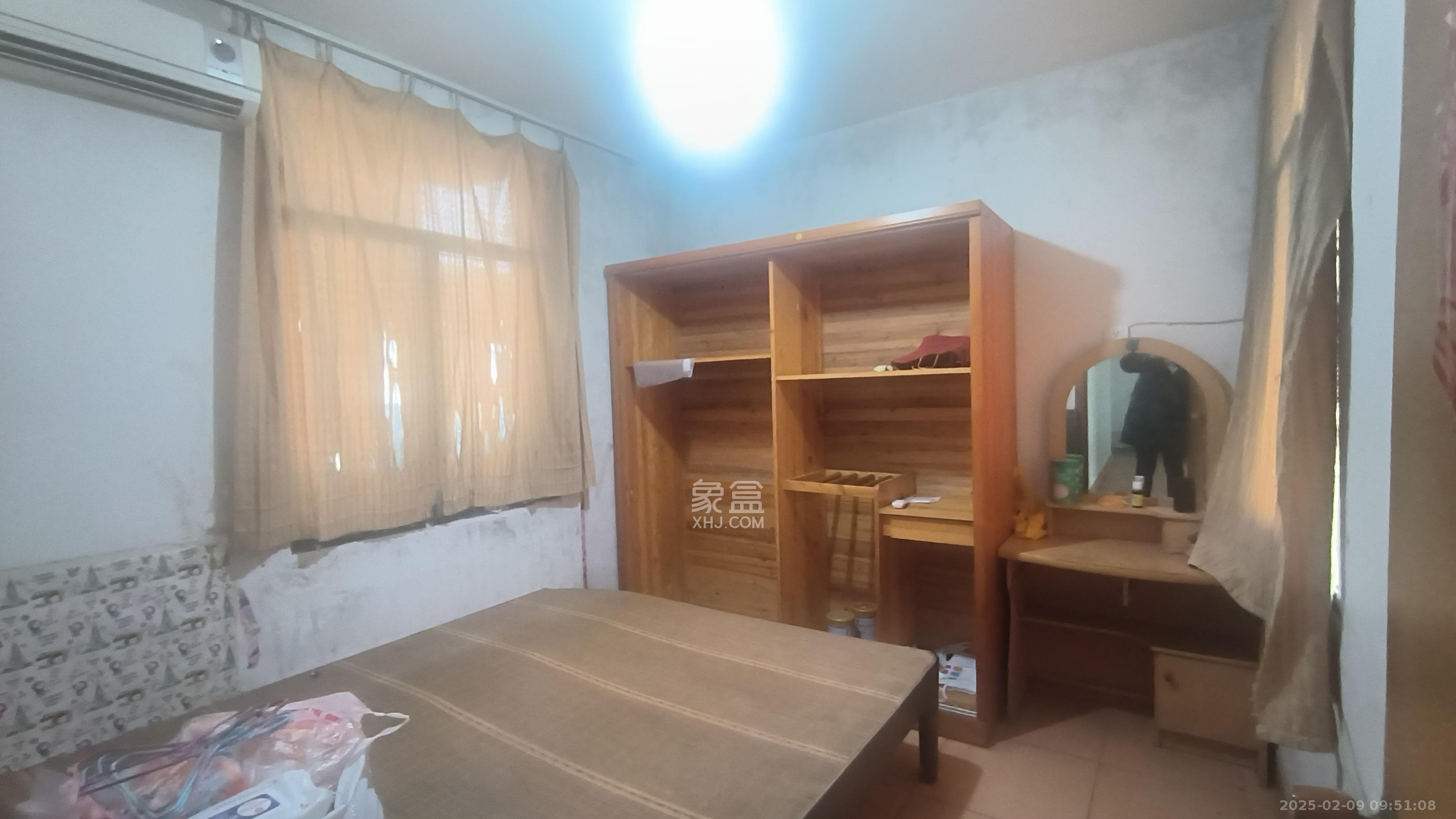 红旗综合安置楼  2室1厅1卫   1200.00元/月