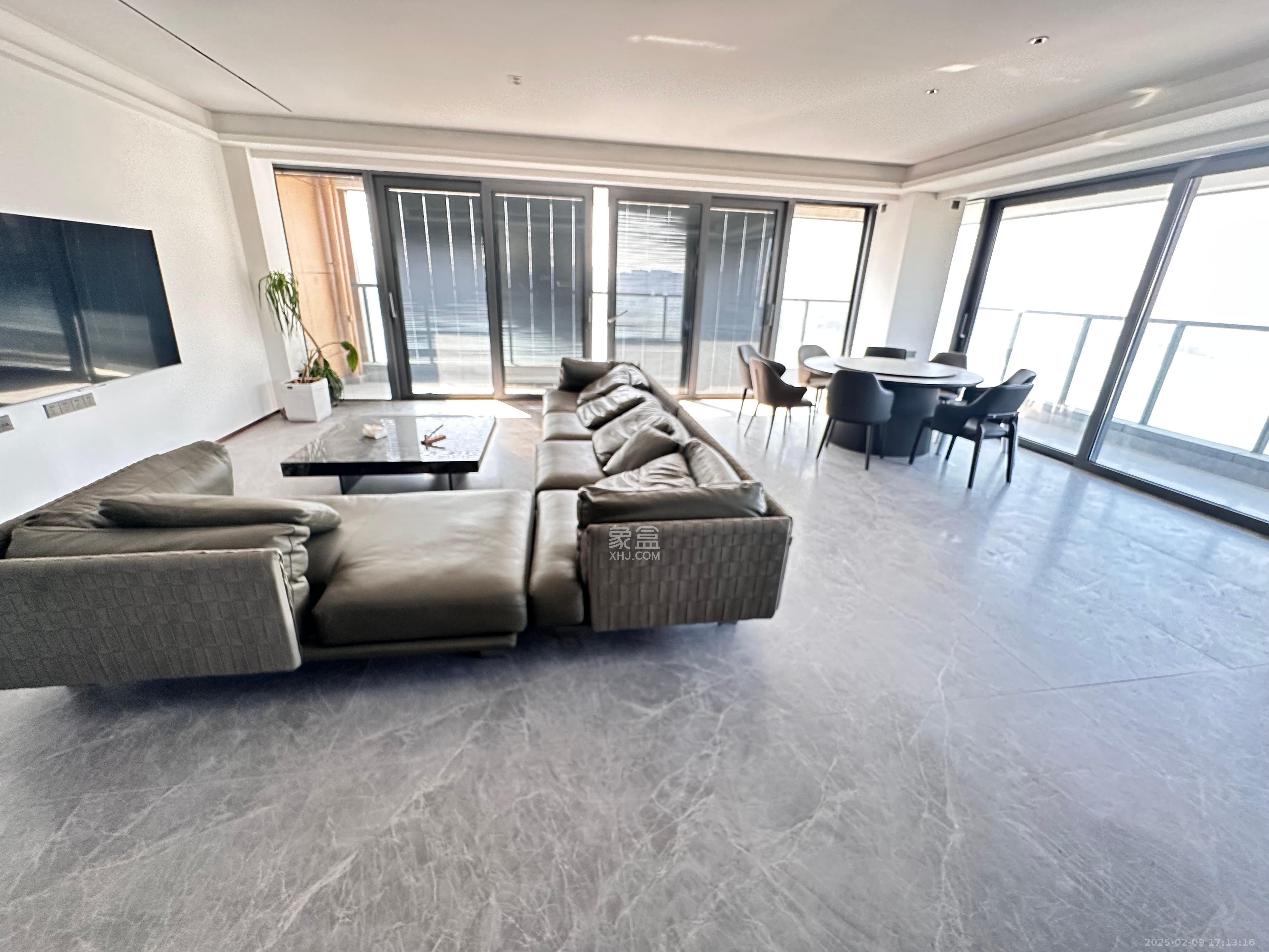 万科紫台 4室4厅3卫 17200.0元/月 万科紫台 4室4厅3卫 17200.0元/月室内图