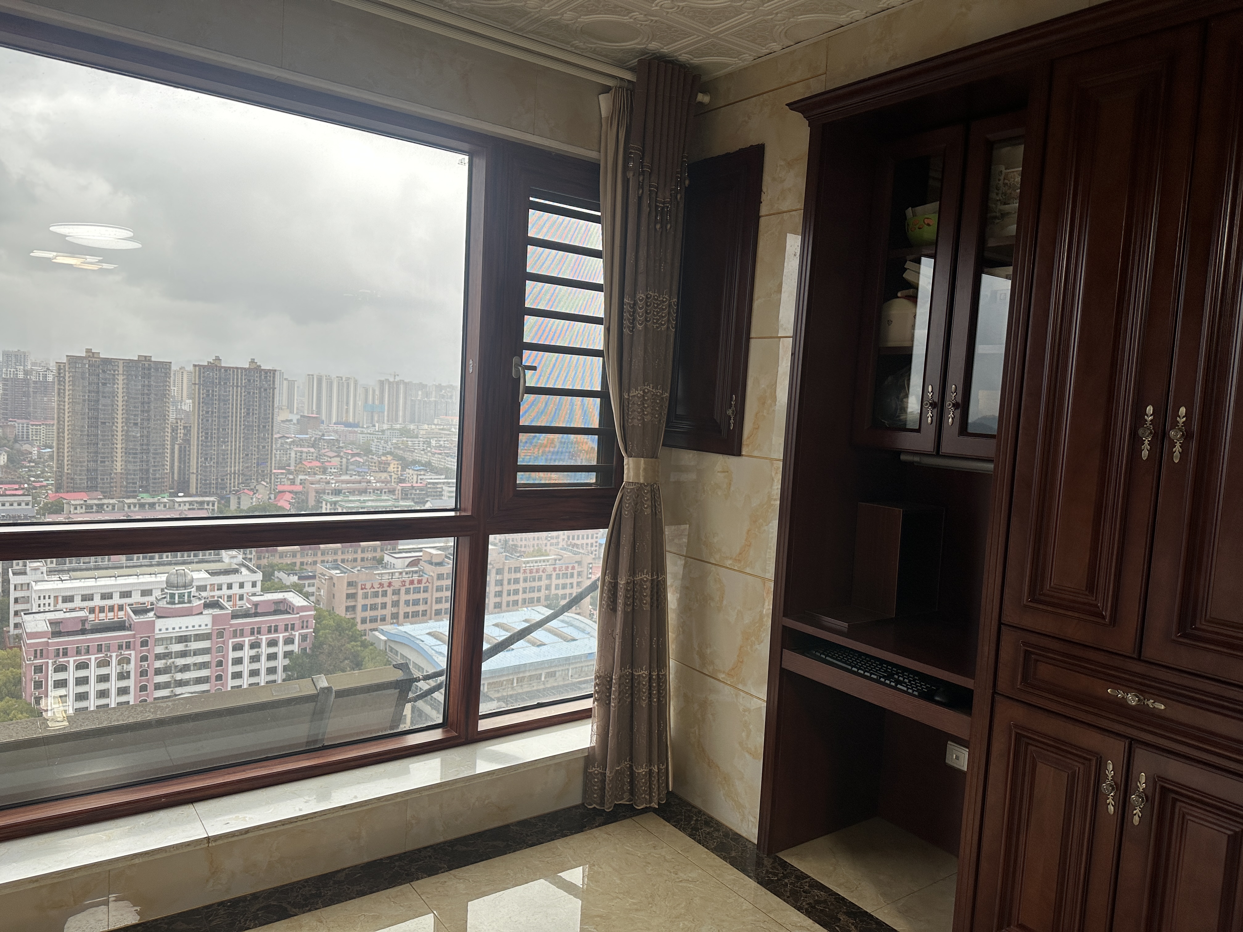 盛世时代广场  3室2厅2卫    95.0万 盛世时代广场  3室2厅2卫    95.0万室内图