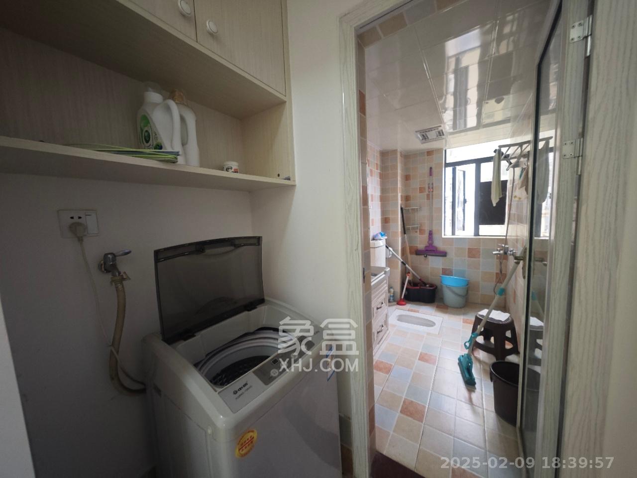 悦湖山 4室2厅2卫 2100.0元/月 悦湖山 4室2厅2卫 2100.0元/月室内图