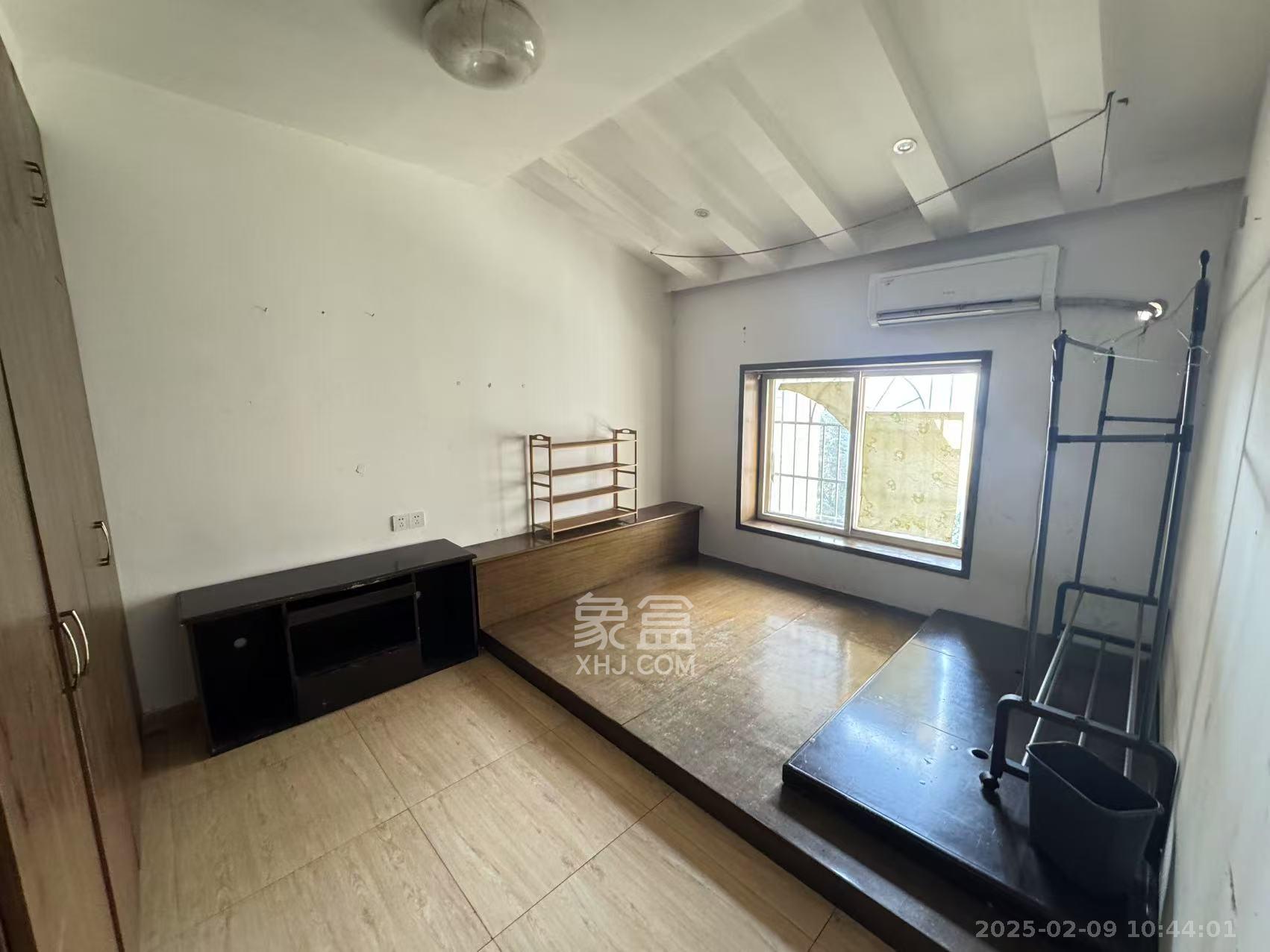 怡景民居 5室2厅1卫 3000.0元/月 怡景民居 5室2厅1卫 3000.0元/月室内图