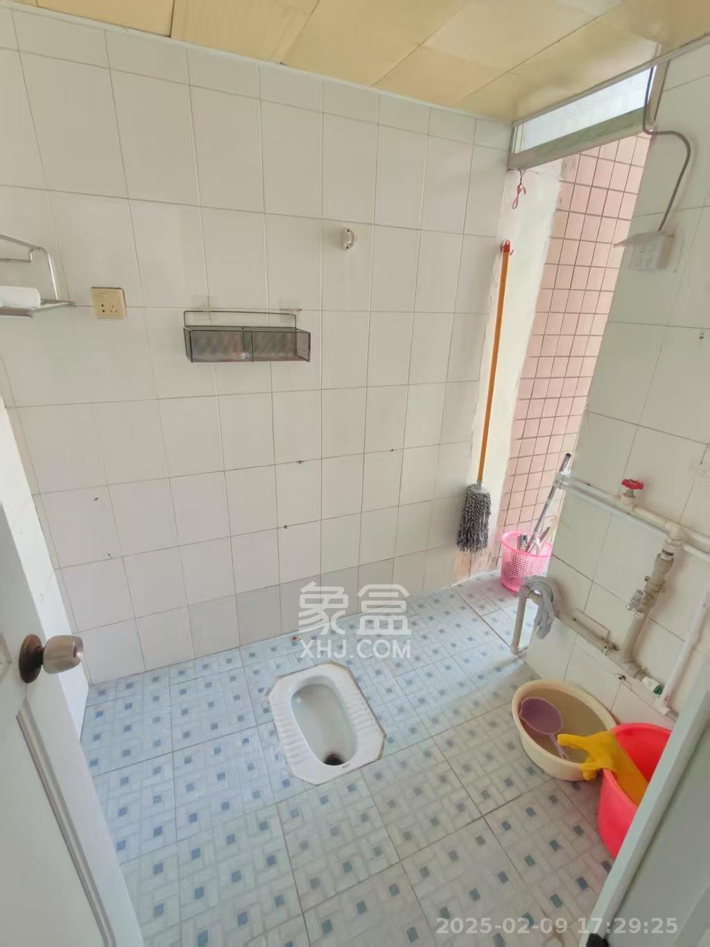 建新安置小区  3室2厅1卫   2300.00元/月室内图