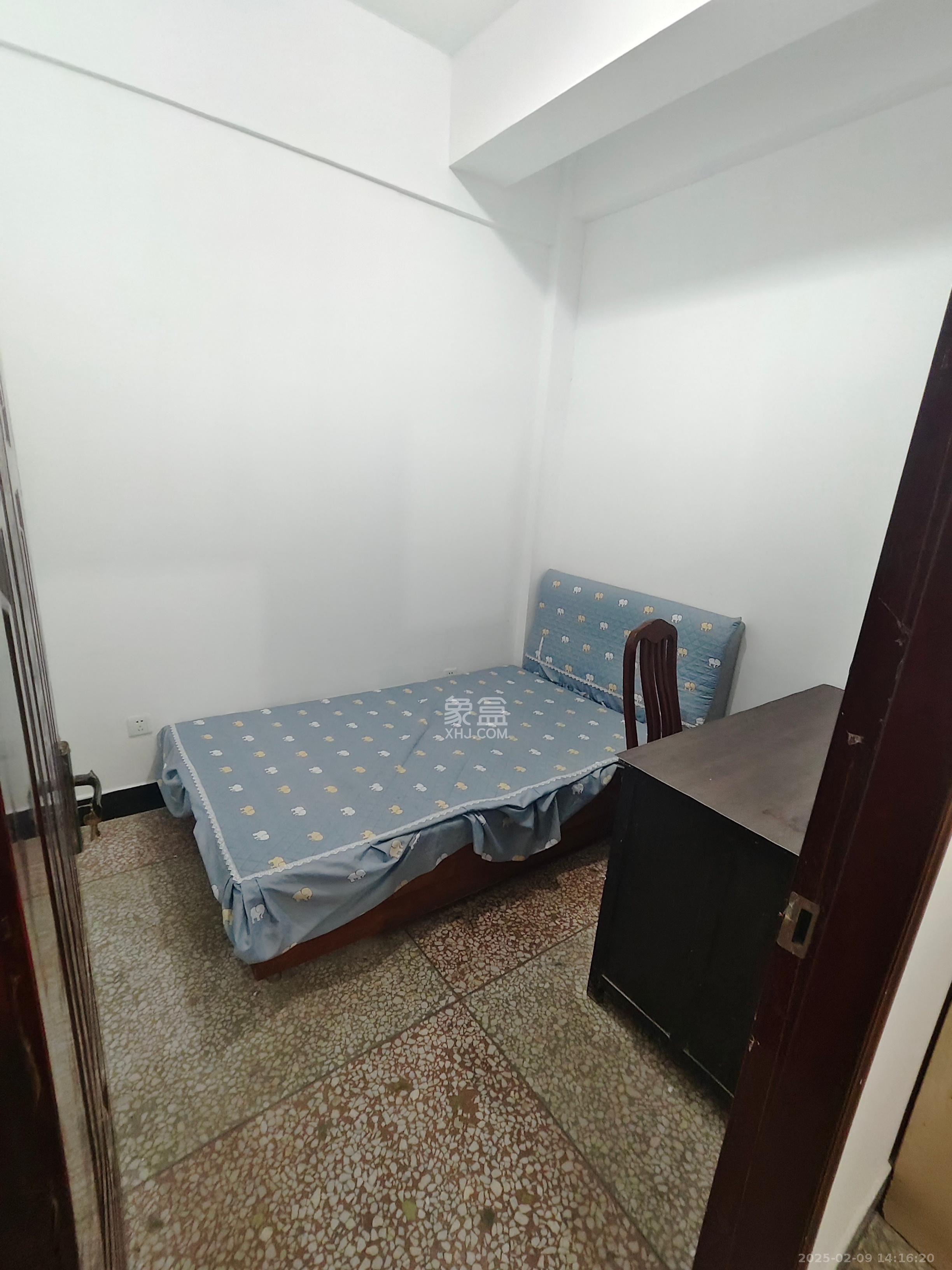 金鹰机电大市场 2室1厅1卫 920.0元/月 金鹰机电大市场 2室1厅1卫 920.0元/月室内图