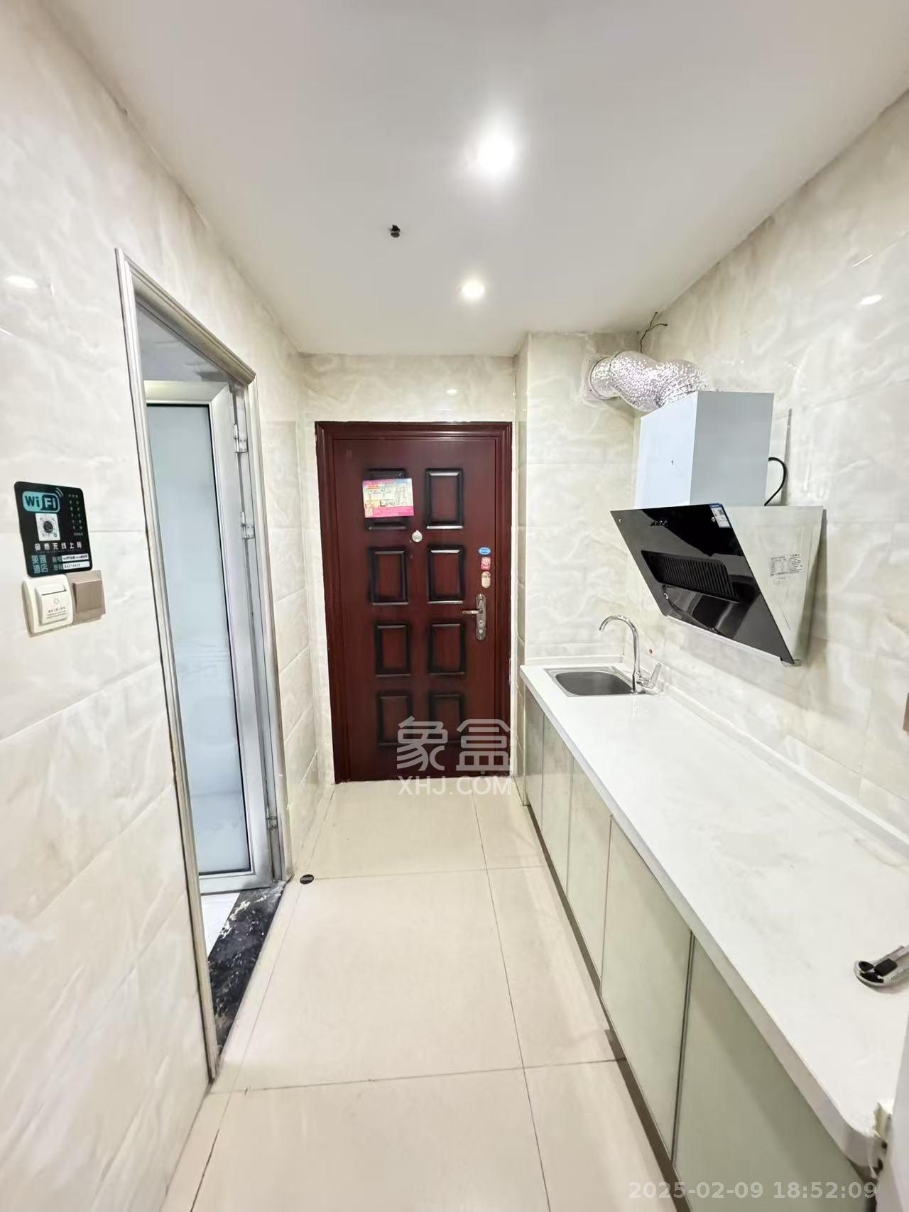 阳光锦城  1室1厅1卫    1700.0元/月 阳光锦城  1室1厅1卫    1700.0元/月室内图