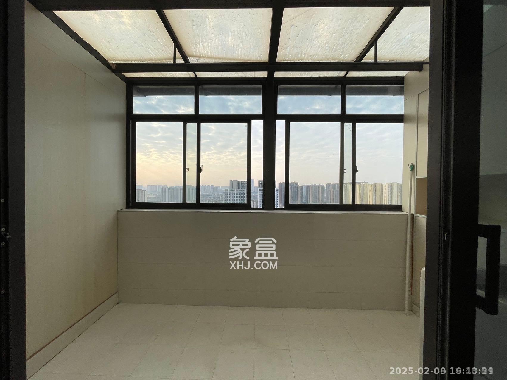 星湖湾一期高层  3室2厅1卫    1900.0元/月室内图