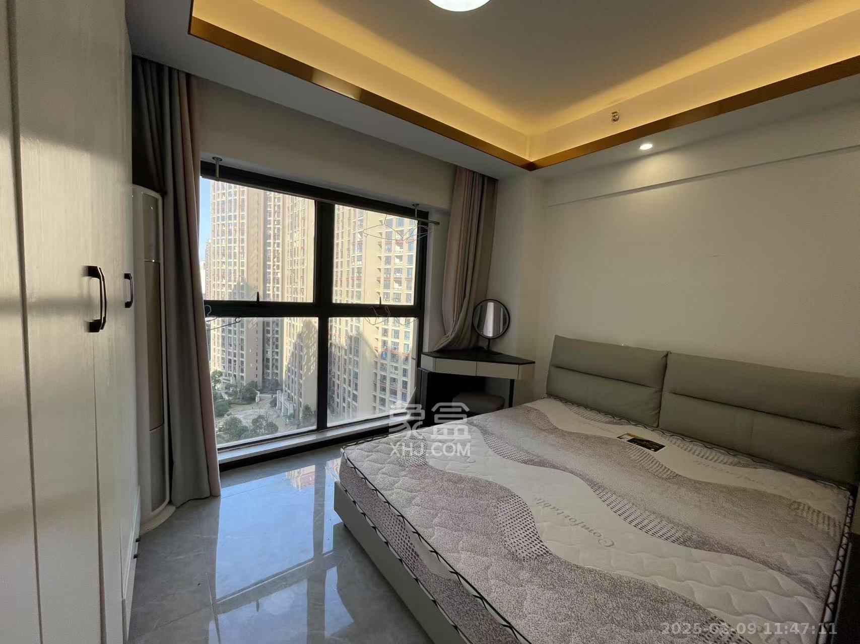 红星国际公寓  1室1厅1卫    1600.0元/月