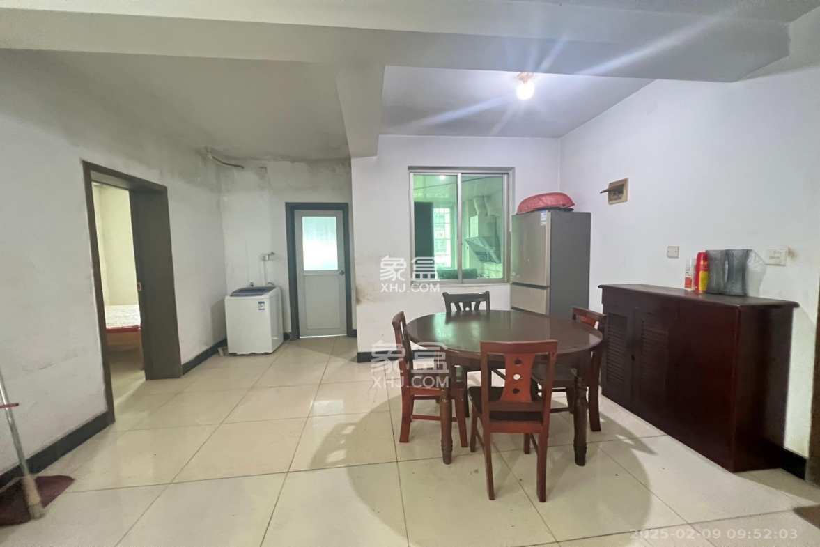 中南汽车世界 3室2厅1卫 1000.0元/月 中南汽车世界 3室2厅1卫 1000.0元/月室内图