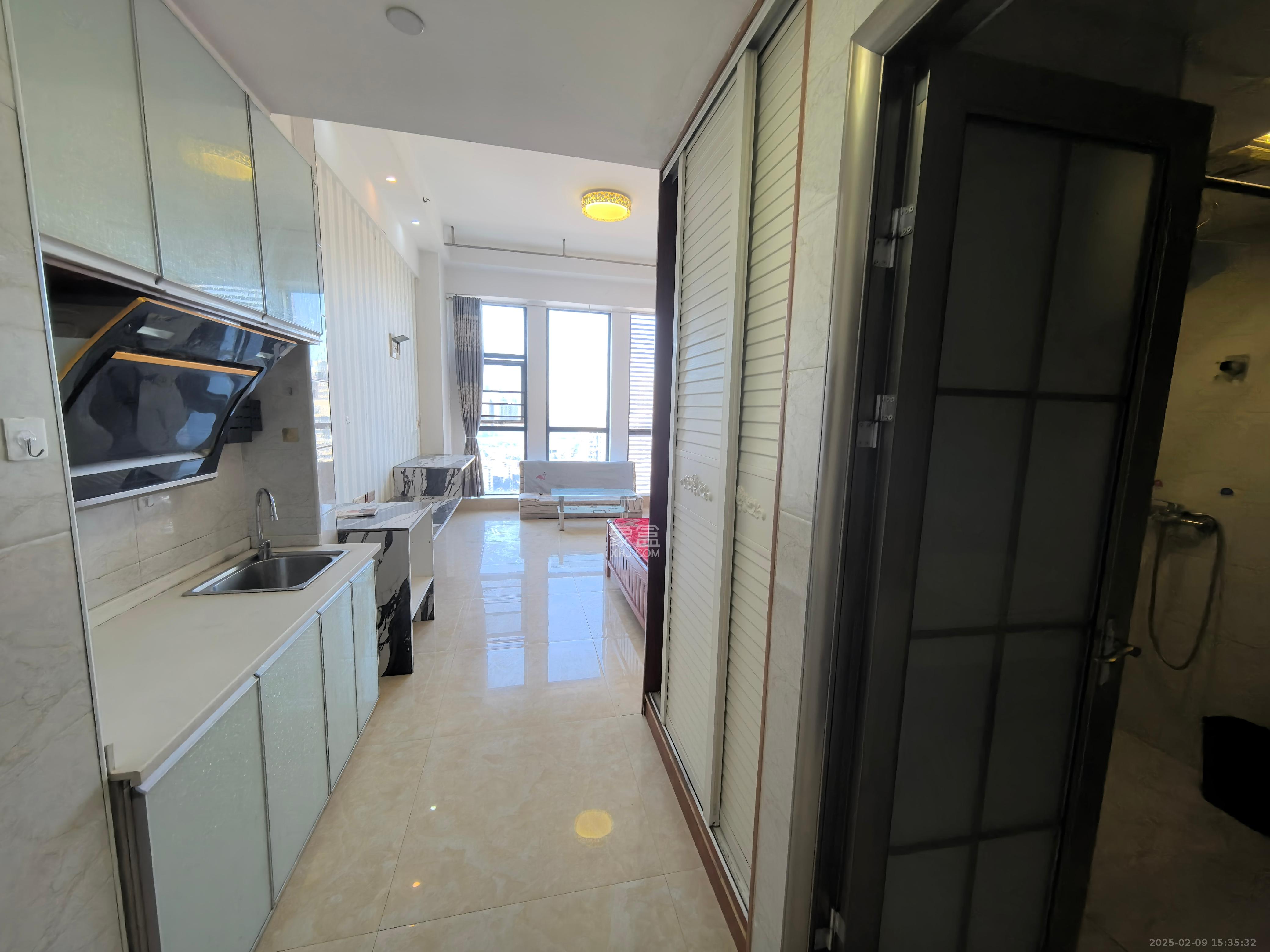 新世界广场 1室1厅1卫 1300.0元/月 新世界广场 1室1厅1卫 1300.0元/月室内图