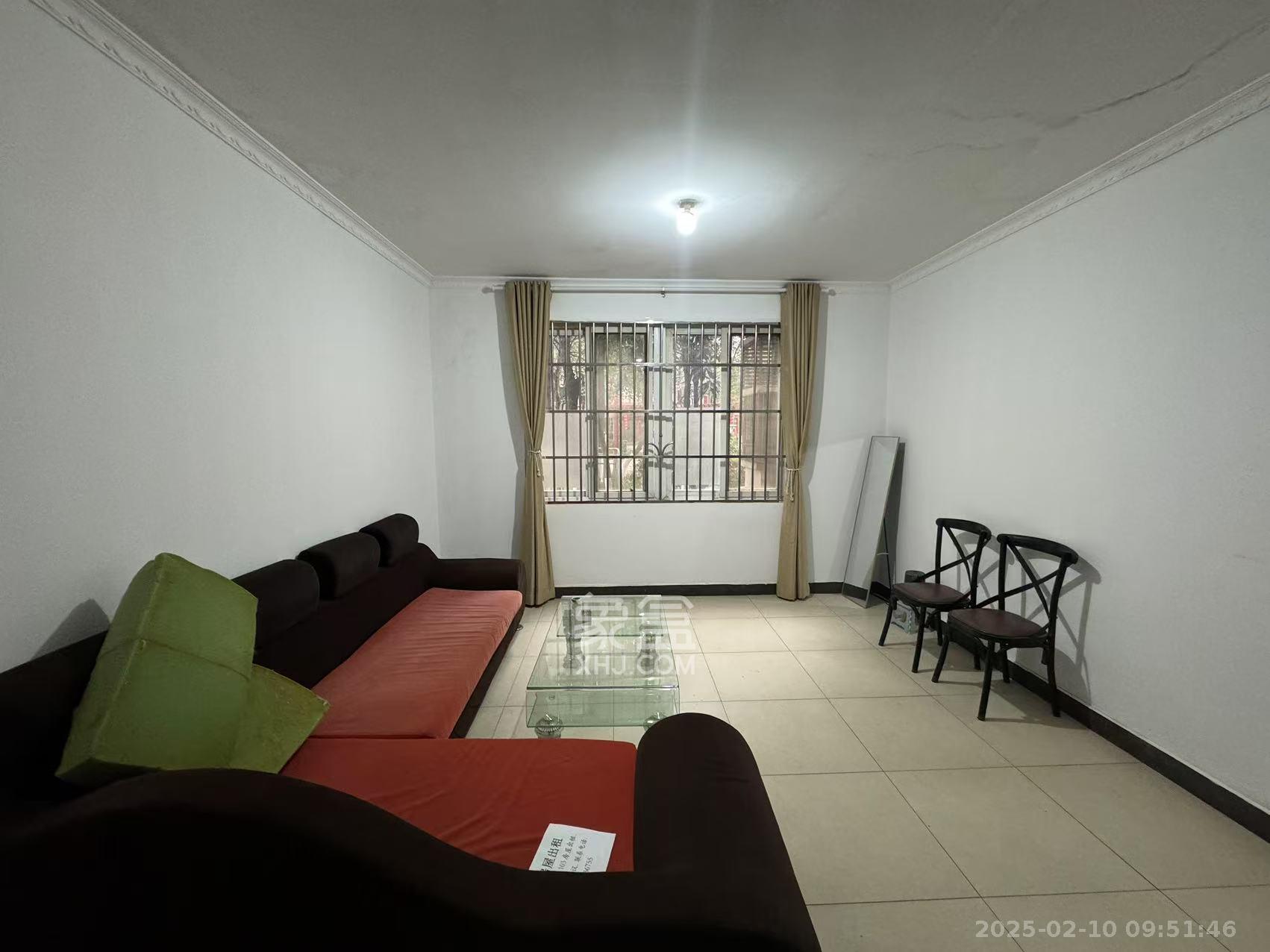 香槟小镇(香槟花苑)  3室2厅1卫    1500.0元/月 香槟小镇(香槟花苑)  3室2厅1卫    1500.0元/月