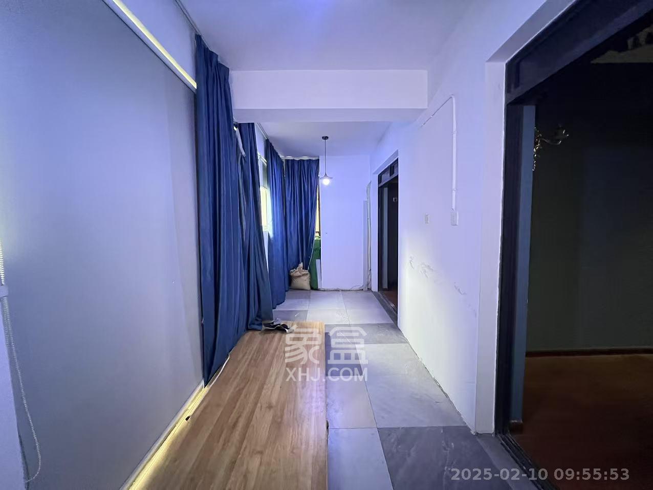 百纳广场(百纳公寓) 4室2厅2卫 3800.0元/月 百纳广场(百纳公寓) 4室2厅2卫 3800.0元/月室内图