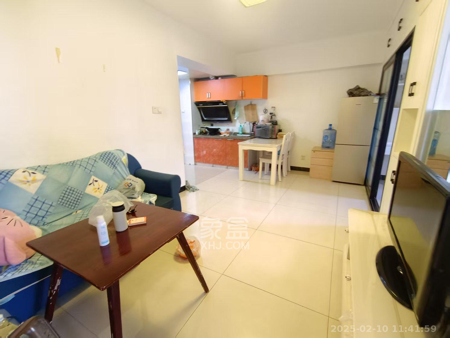 阳光100二期 2室1厅1卫 1600.0元/月 阳光100二期 2室1厅1卫 1600.0元/月室内图