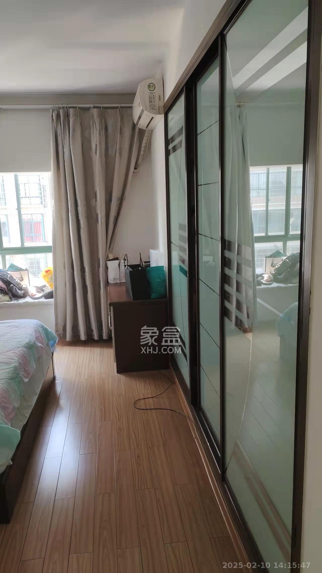 华韵城市风情  3室2厅2卫   3600.00元/月室内图