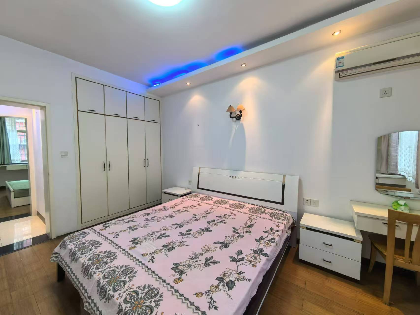 银海花园 2室2厅1卫 1200.0元/月 银海花园 2室2厅1卫 1200.0元/月室内图