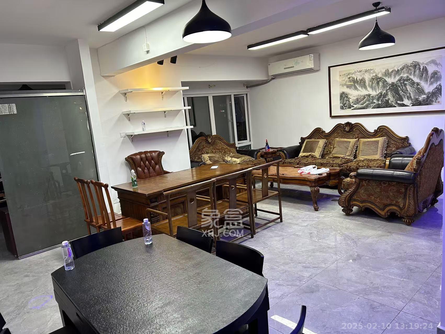 泊爱蓝湾 6室3厅4卫 8200.0元/月 泊爱蓝湾 6室3厅4卫 8200.0元/月室内图