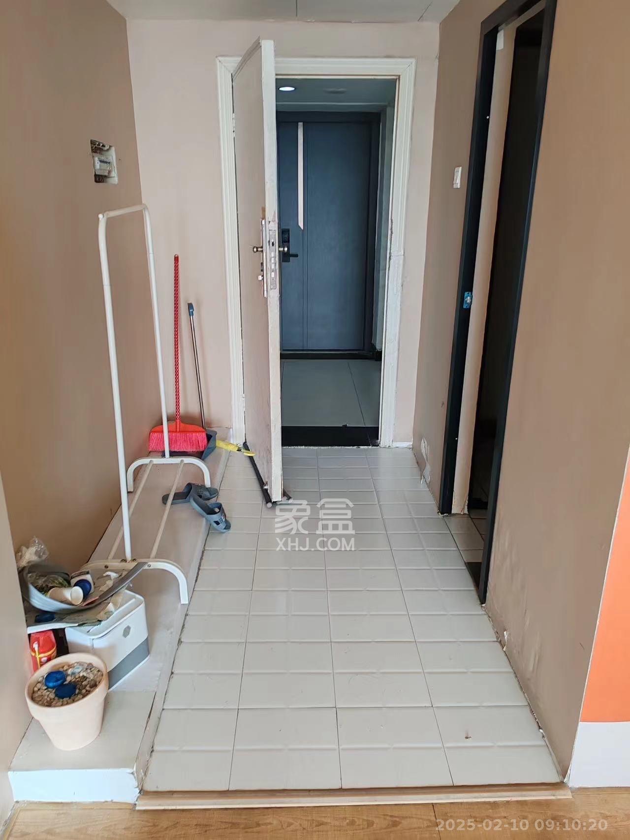 五一新干线 1室1厅1卫 2200.0元/月 五一新干线 1室1厅1卫 2200.0元/月室内图