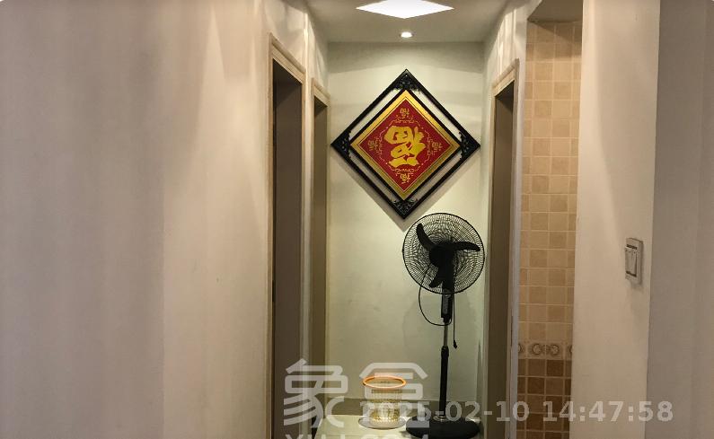 恒生碧水龙庭  3室2厅2卫   2300.00元/月室内图