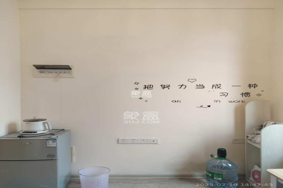 兰亭湾畔 1室1厅1卫 1000.00元/月 兰亭湾畔 1室1厅1卫 1000.00元/月室内图