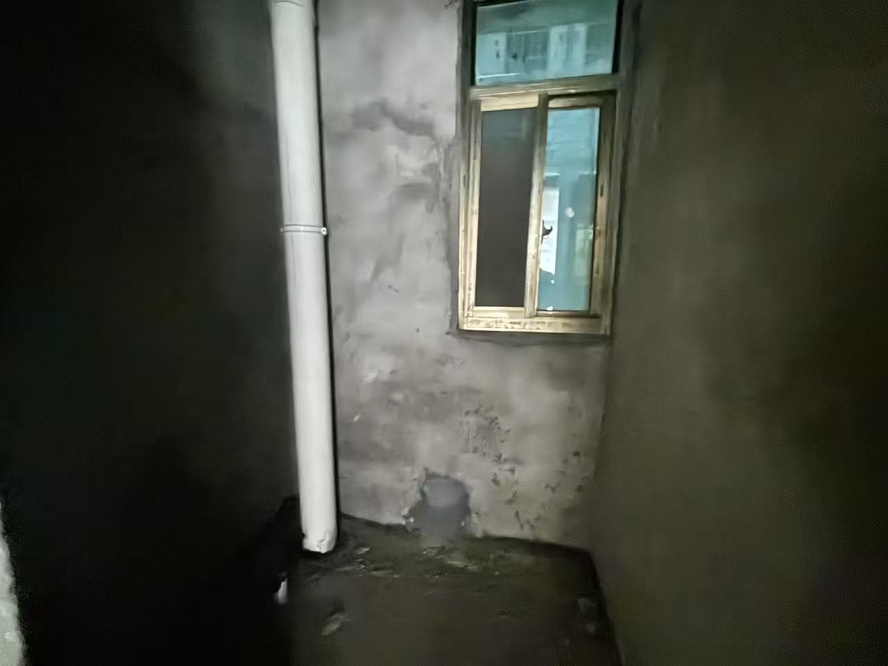 滨江财富中心  3室2厅1卫   35.00万室内图