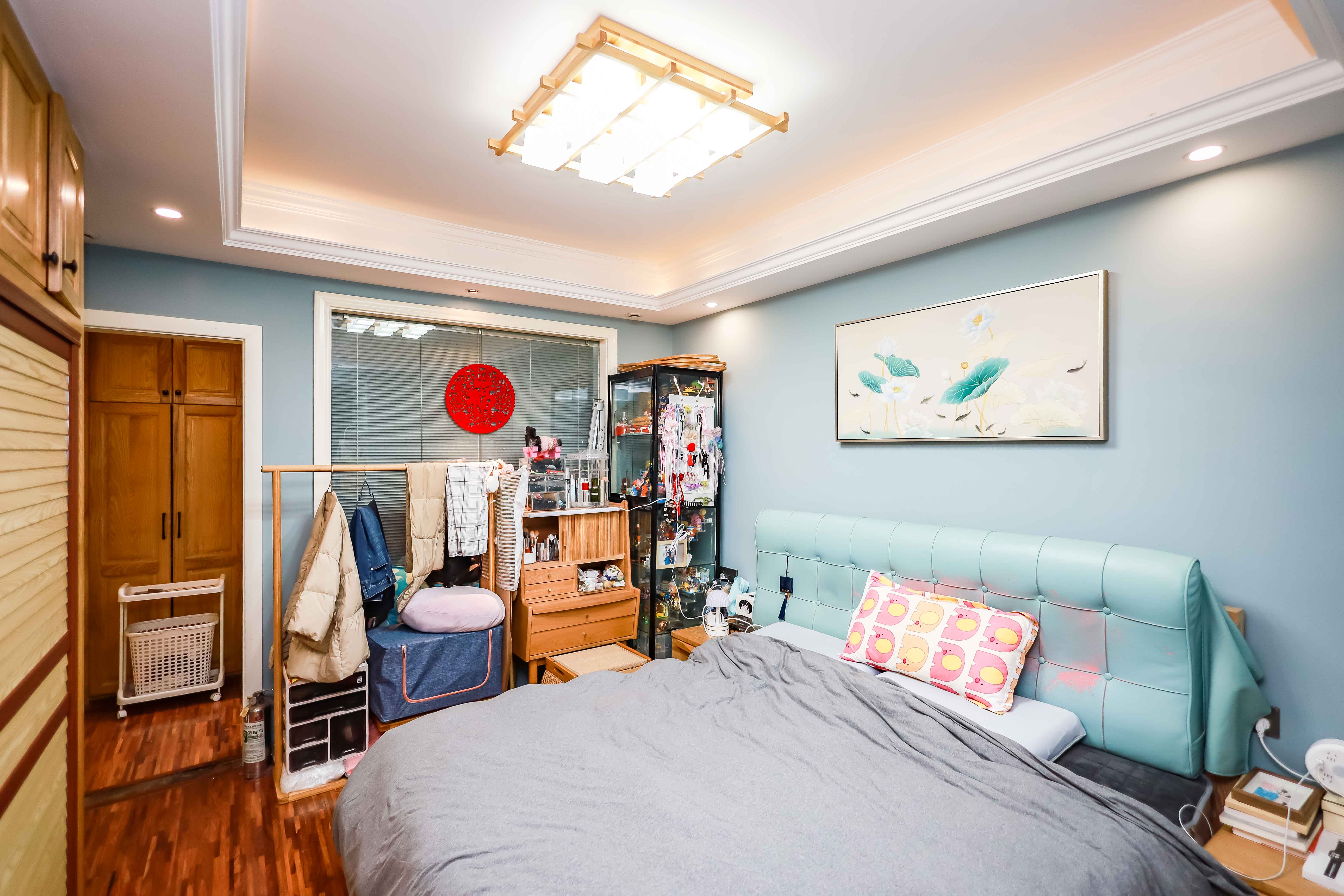 长房时代城  4室2厅2卫    200.0万卧室