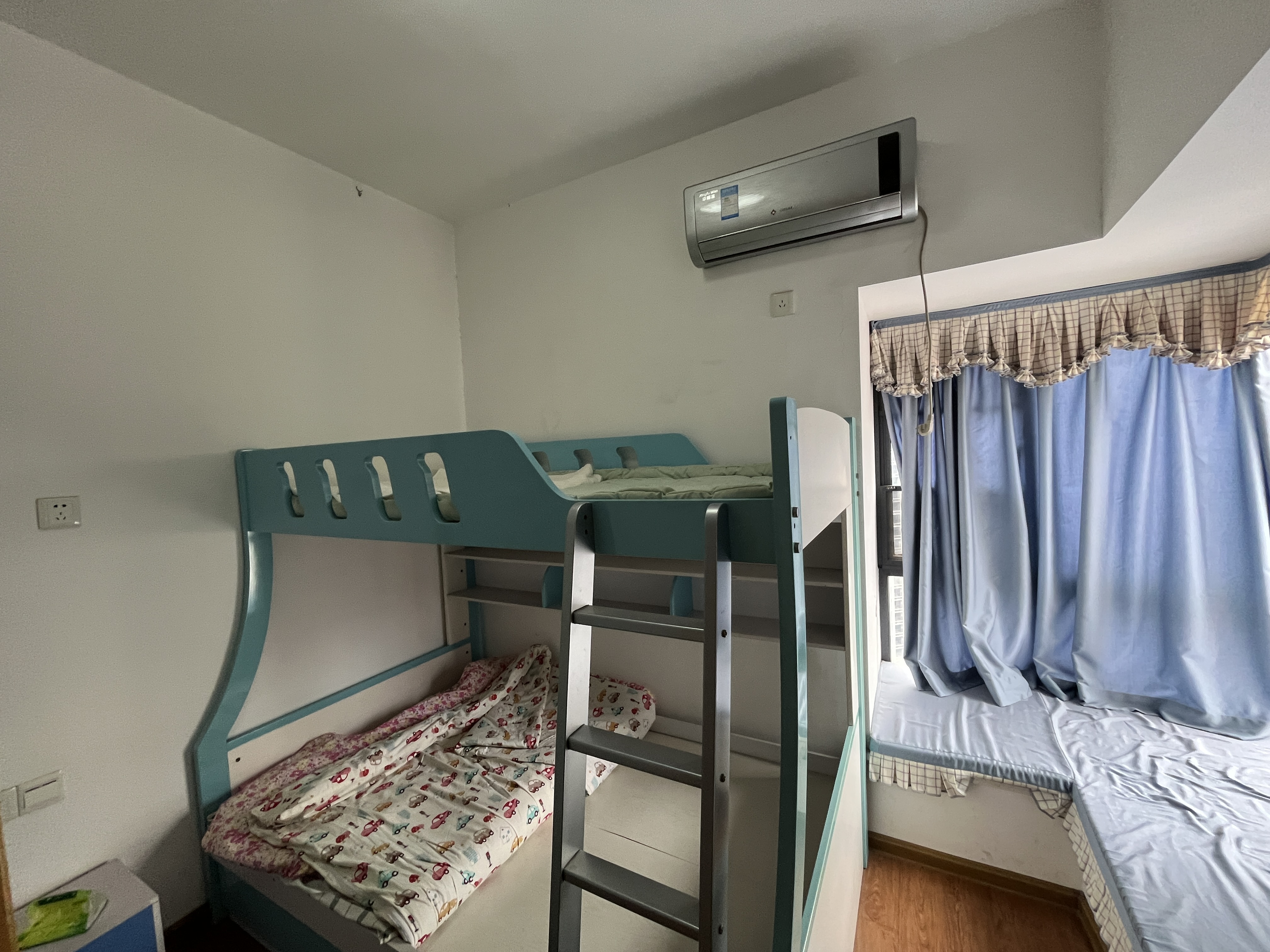 流金岁月-华晨国际 2室2厅1卫 46.0万 流金岁月-华晨国际 2室2厅1卫 46.0万室内图