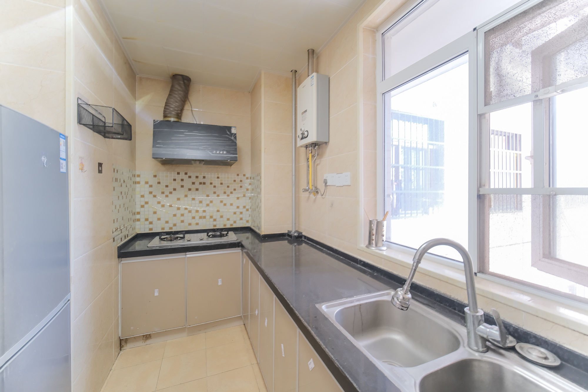 和悦城(蟠龙景苑) 3室2厅1卫 66.60万 和悦城(蟠龙景苑) 3室2厅1卫 66.60万厨房