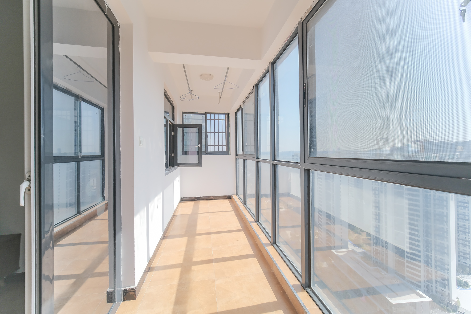 和悦城(蟠龙景苑) 3室2厅1卫 66.60万 和悦城(蟠龙景苑) 3室2厅1卫 66.60万阳台