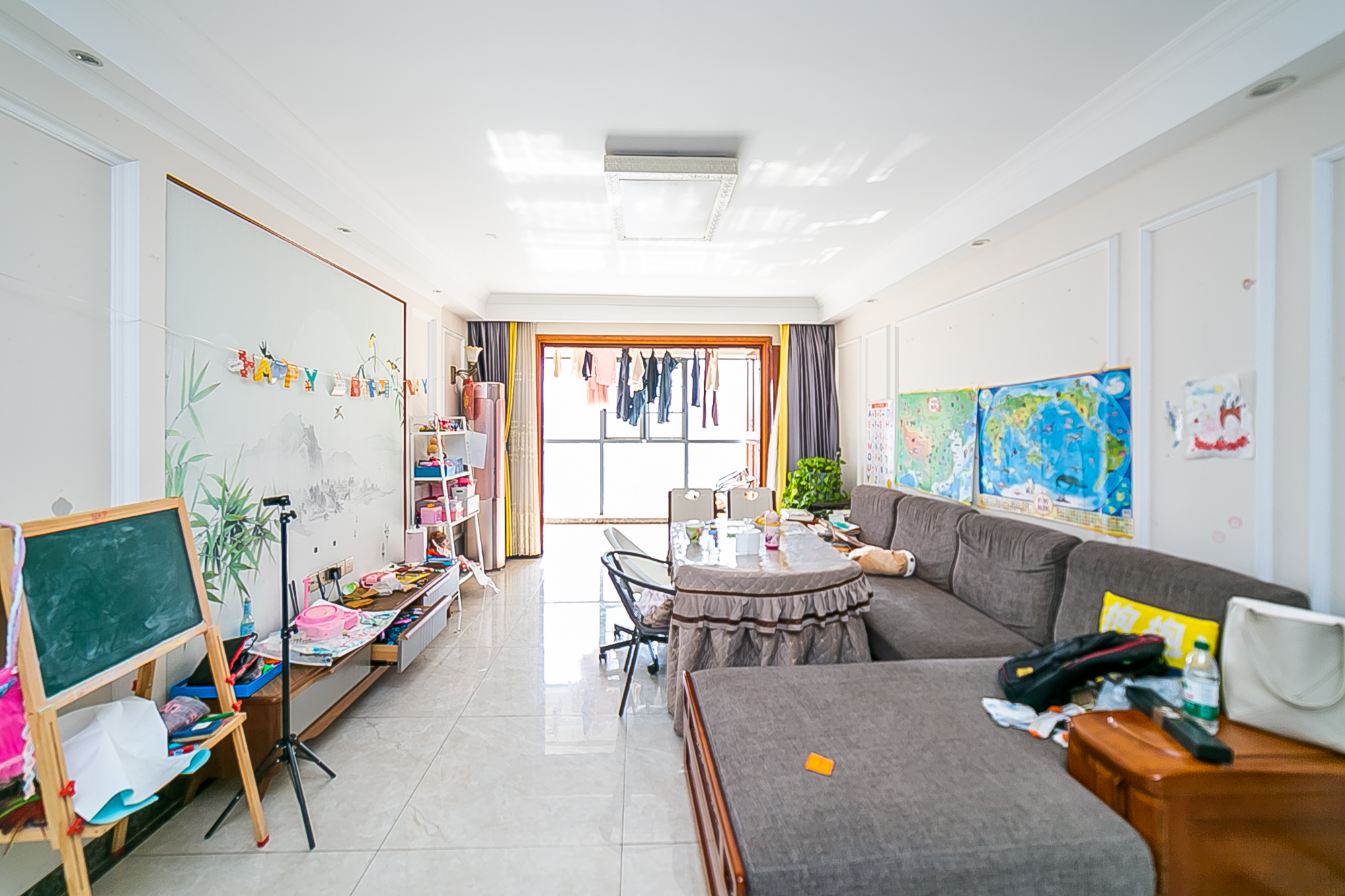 剑桥名门  3室2厅2卫    106.0万 剑桥名门  3室2厅2卫    106.0万客厅