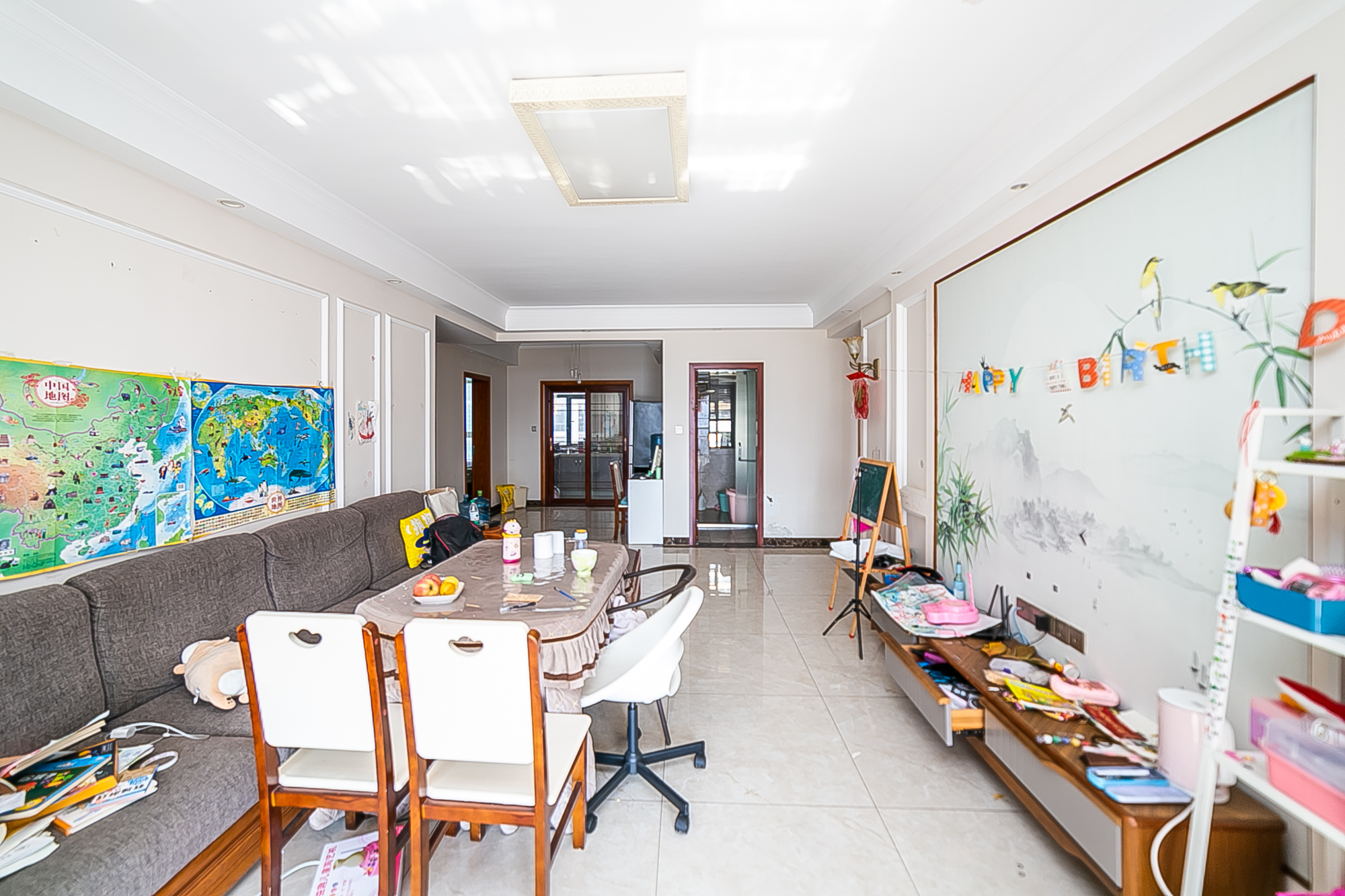 剑桥名门  3室2厅2卫    106.0万 剑桥名门  3室2厅2卫    106.0万客厅