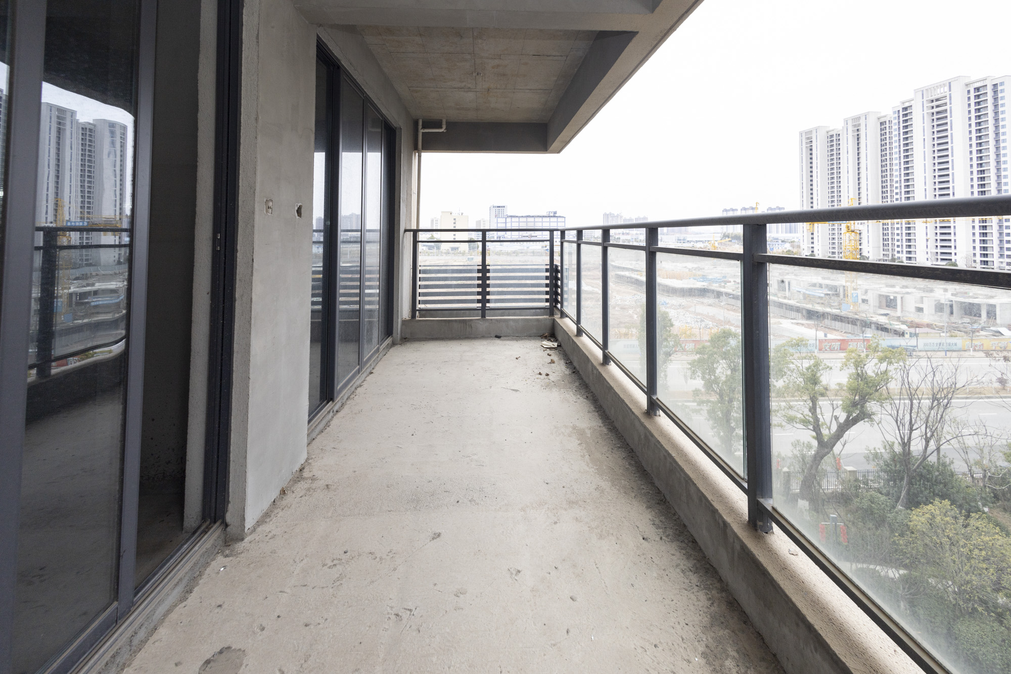 嘉宇北部湾BC区 4室2厅2卫 64.8万 嘉宇北部湾BC区 4室2厅2卫 64.8万阳台