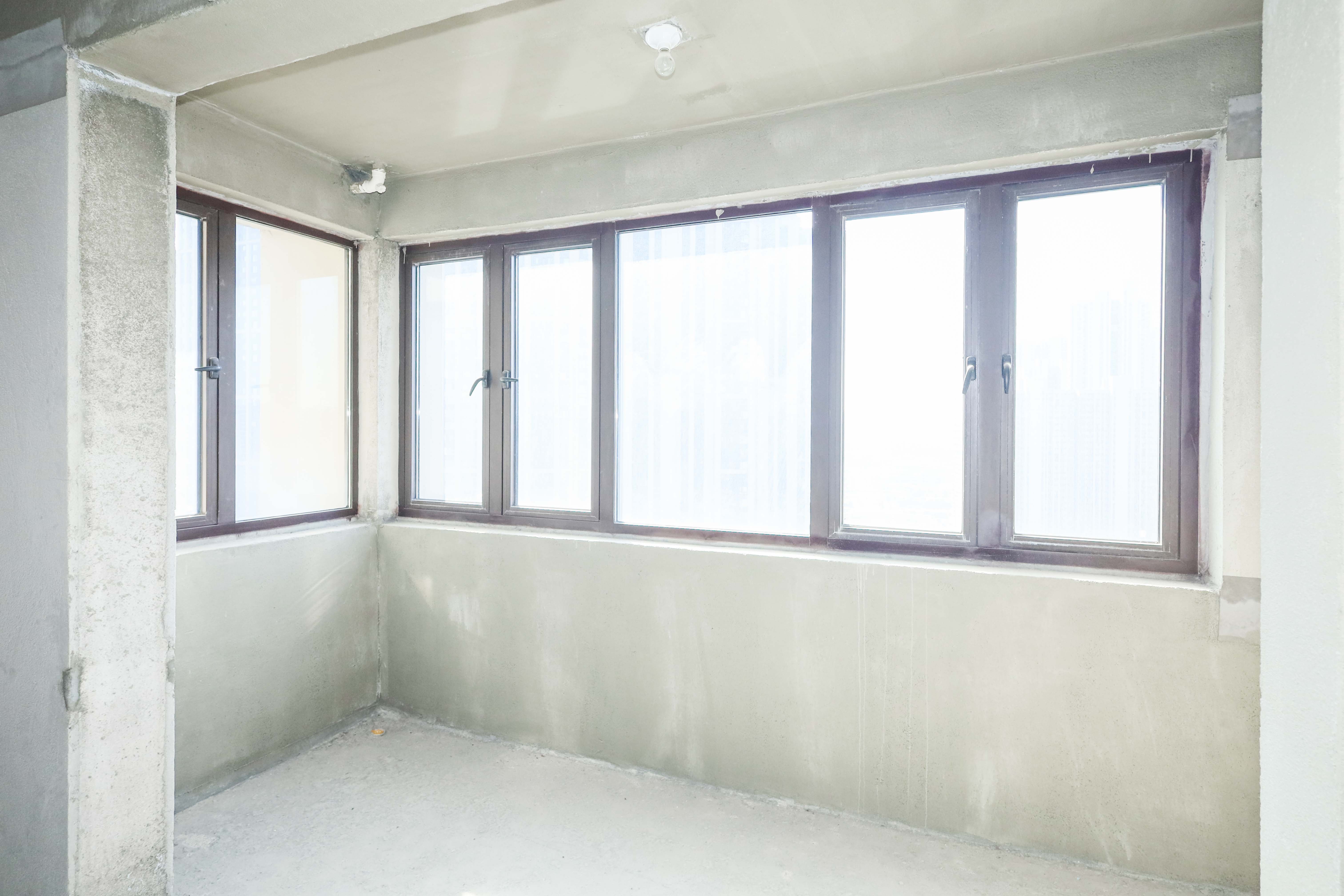 中国铁建梅溪青秀三期  3室2厅2卫   130.00万阳台