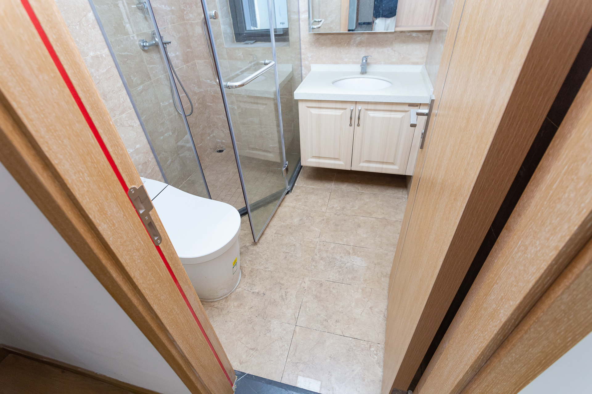 万润滨江天著  4室2厅2卫    145.0万 万润滨江天著  4室2厅2卫    145.0万卫生间